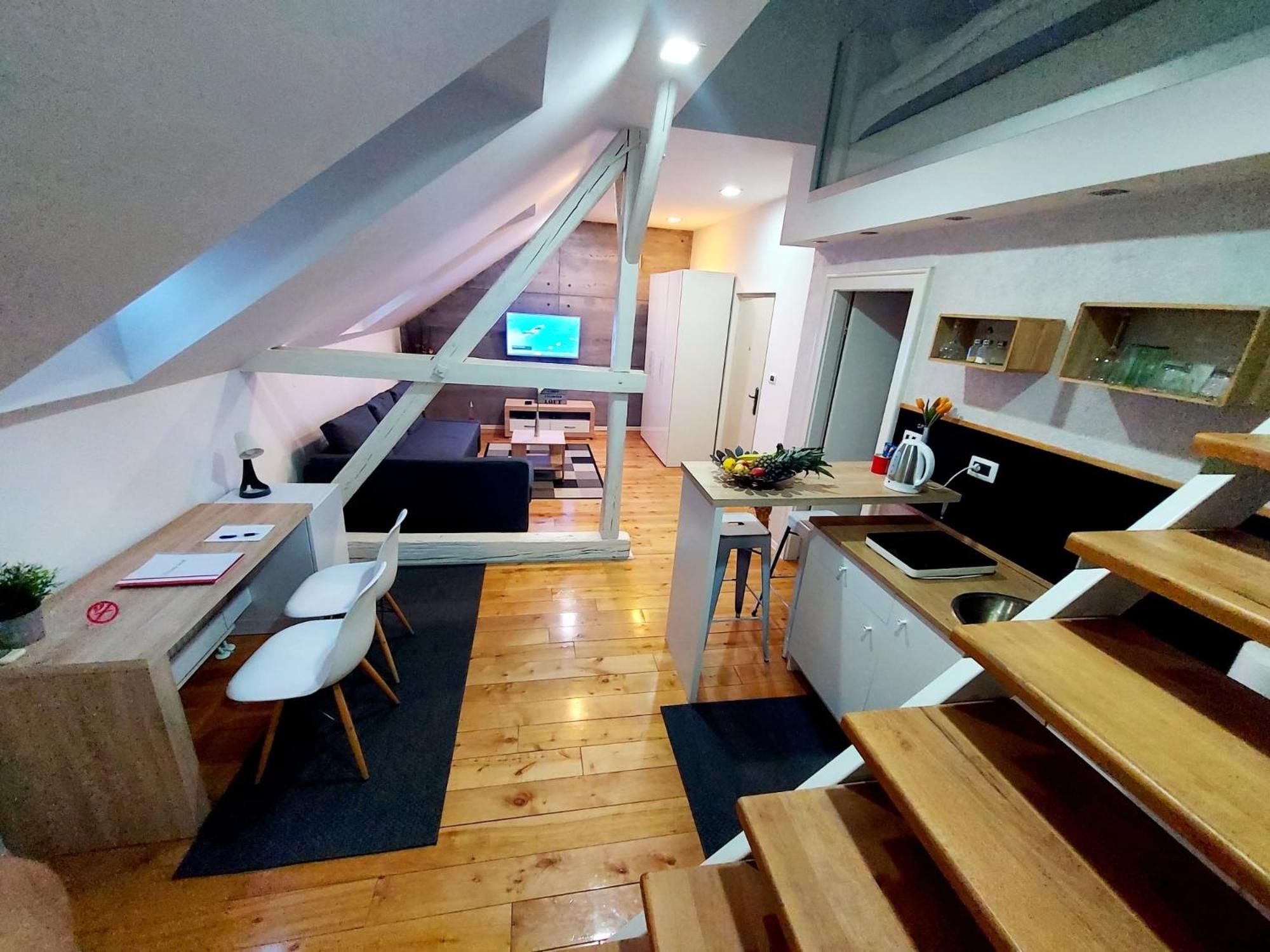 Apartment - Photo 9