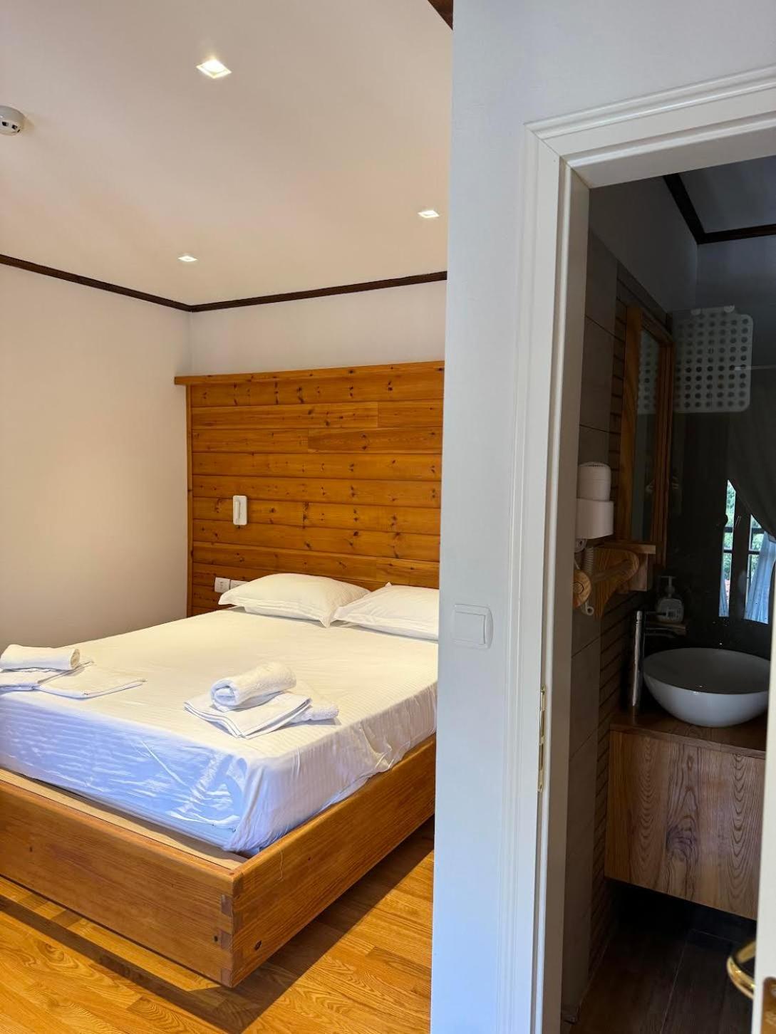Double Room with Mountain View