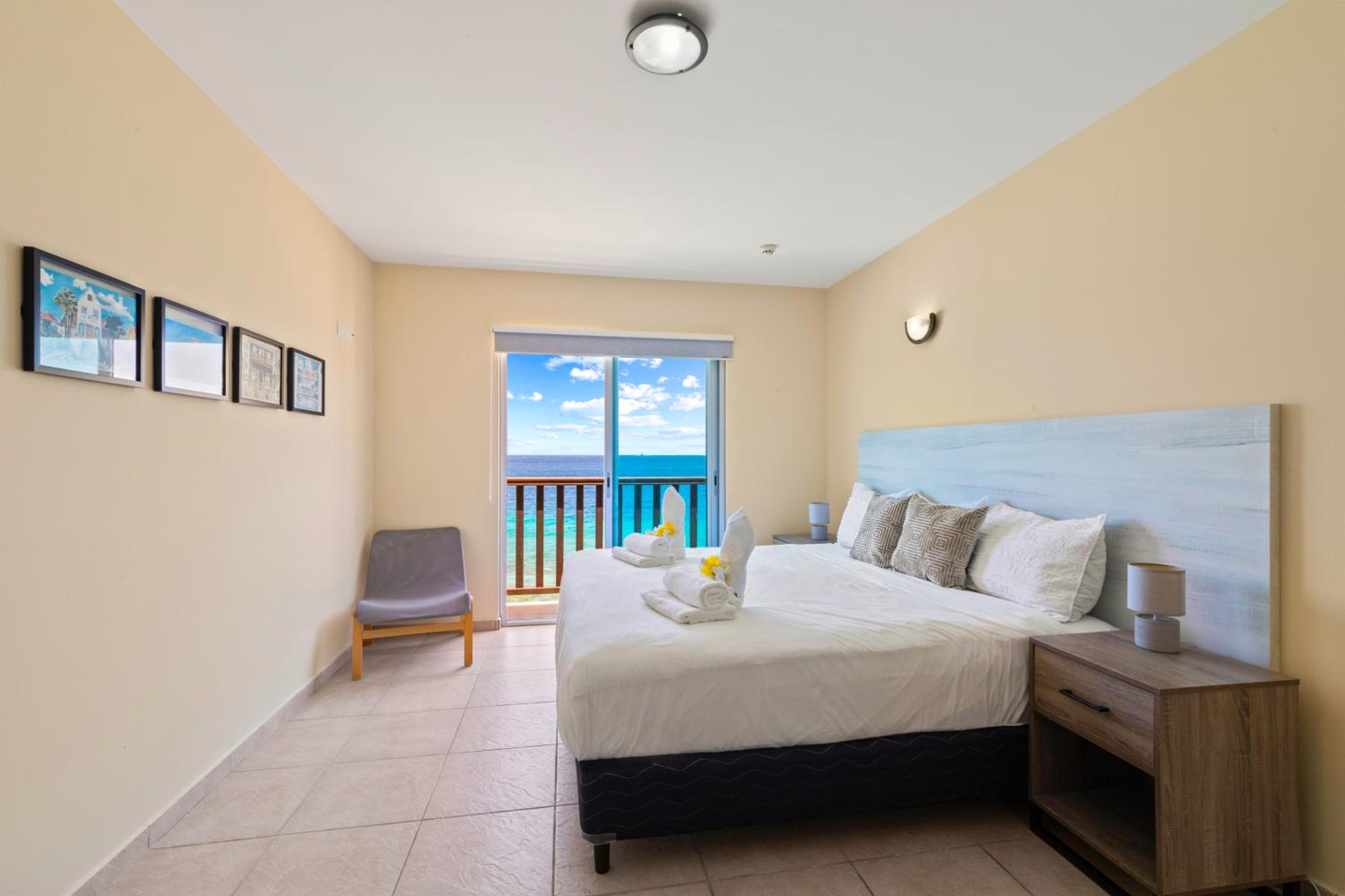 Two-Bedroom Apartment with Sea View photo 2