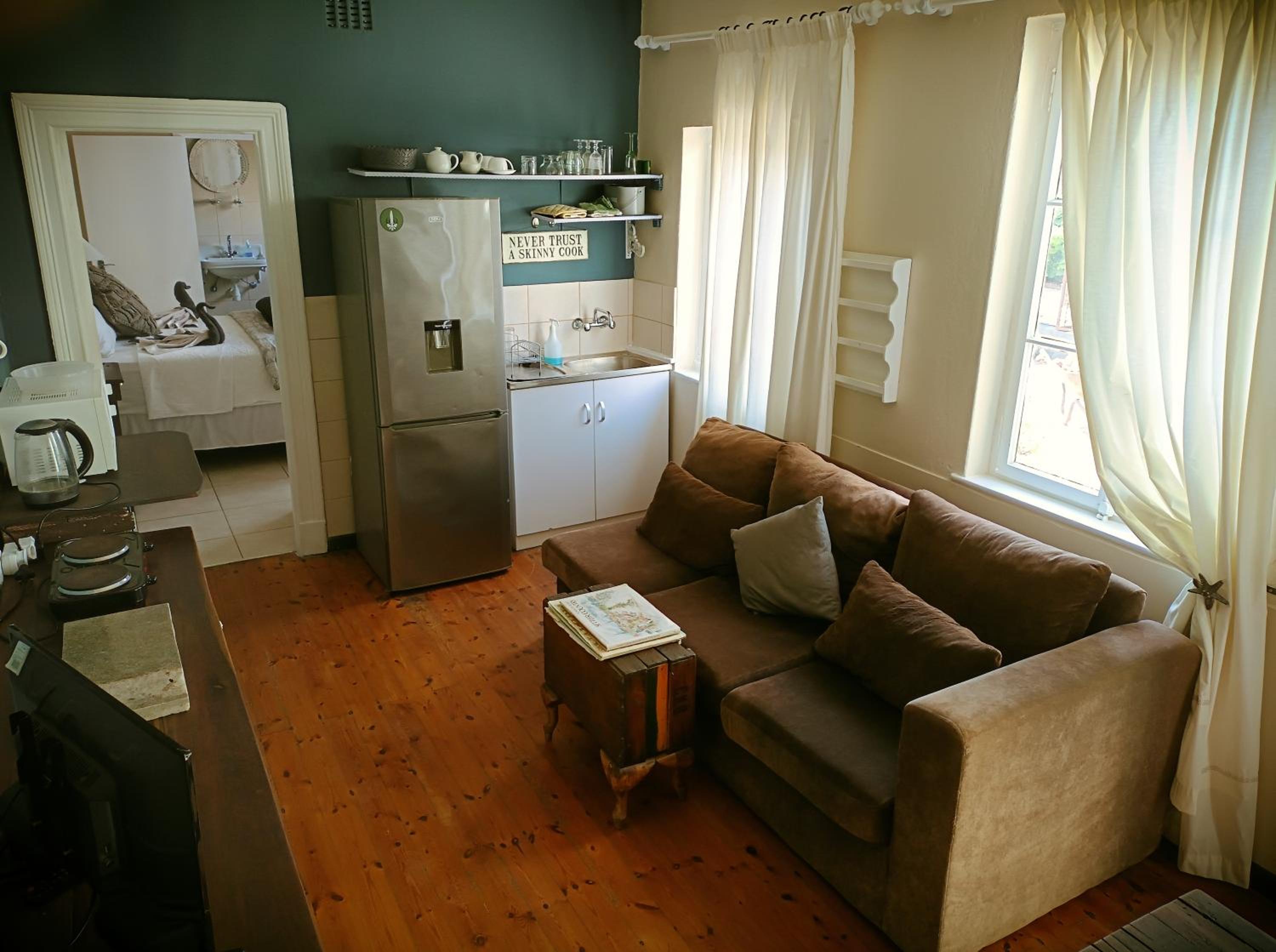 One-Bedroom Apartment photo 3