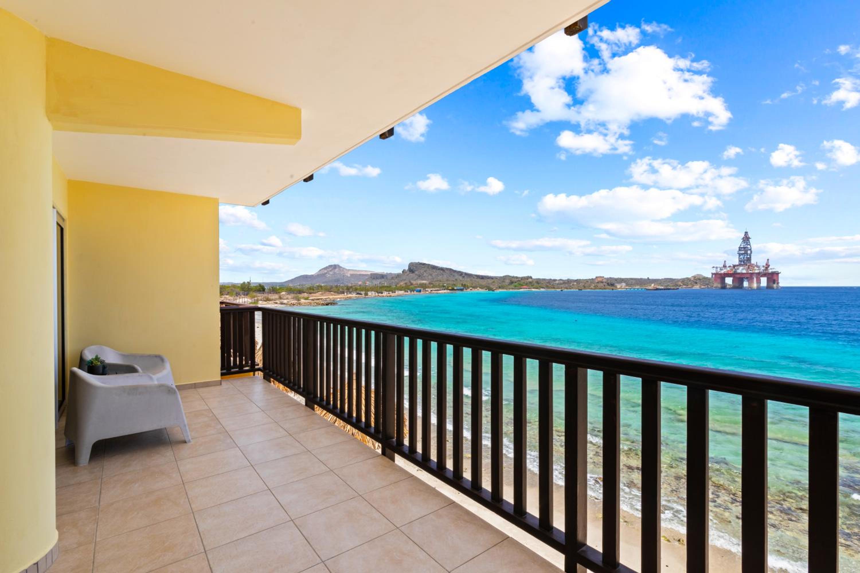 Two-Bedroom Apartment with Sea View photo 1