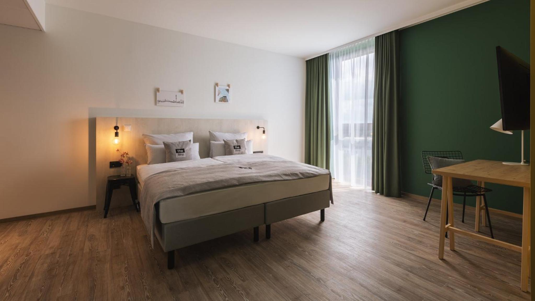 Standard Queen Room - Accessible - Photo 3