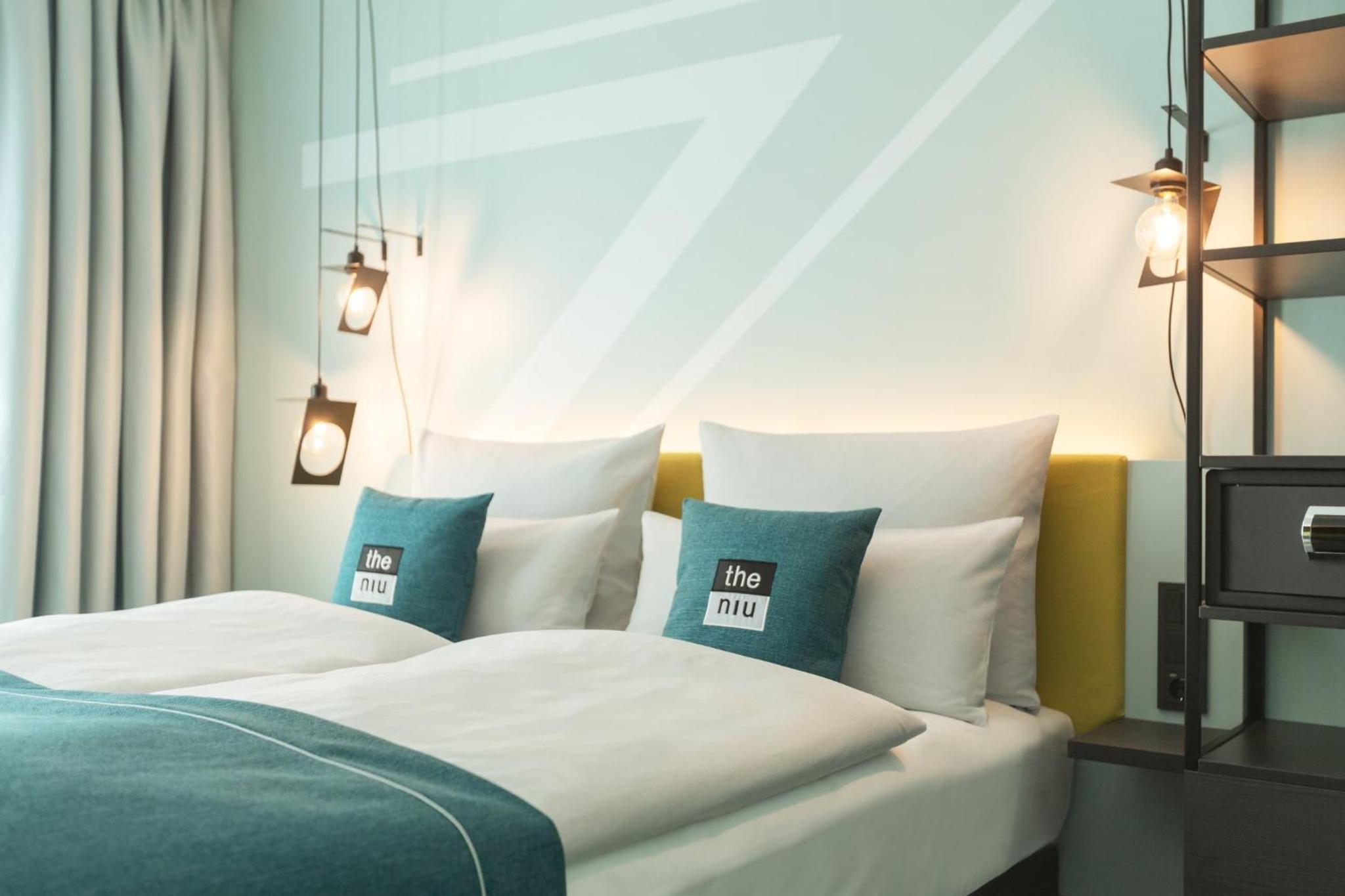 Premium Queen Room - Photo 8