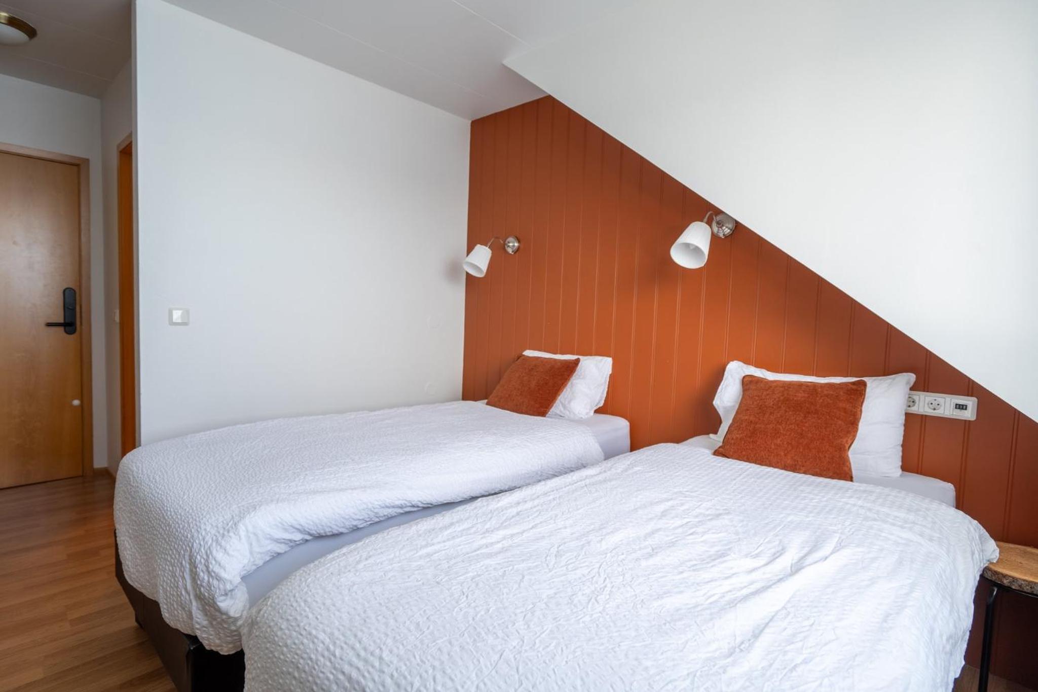 Double or Twin Room - Photo 6