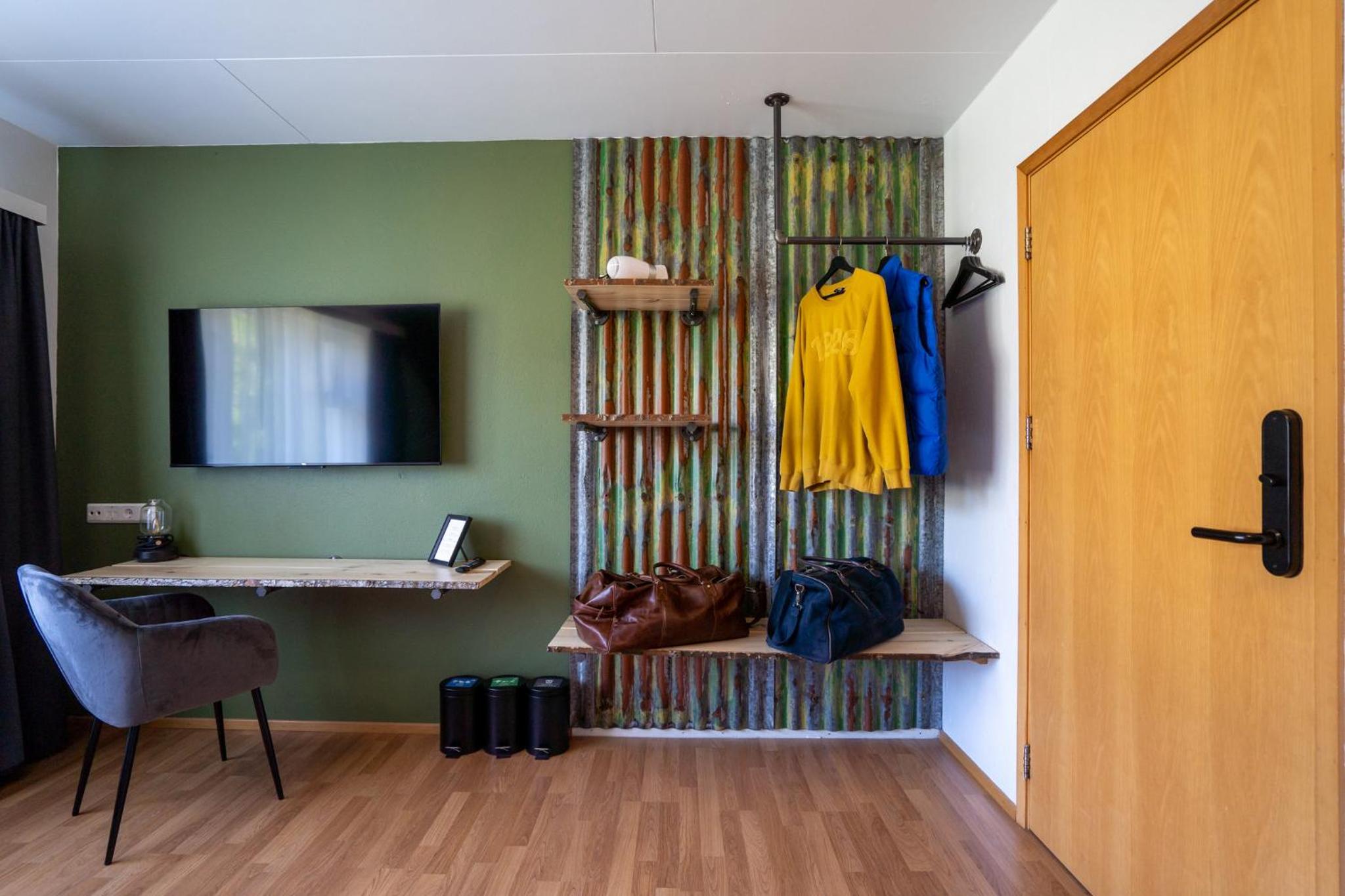 Double Room with Mountain View - Photo 10