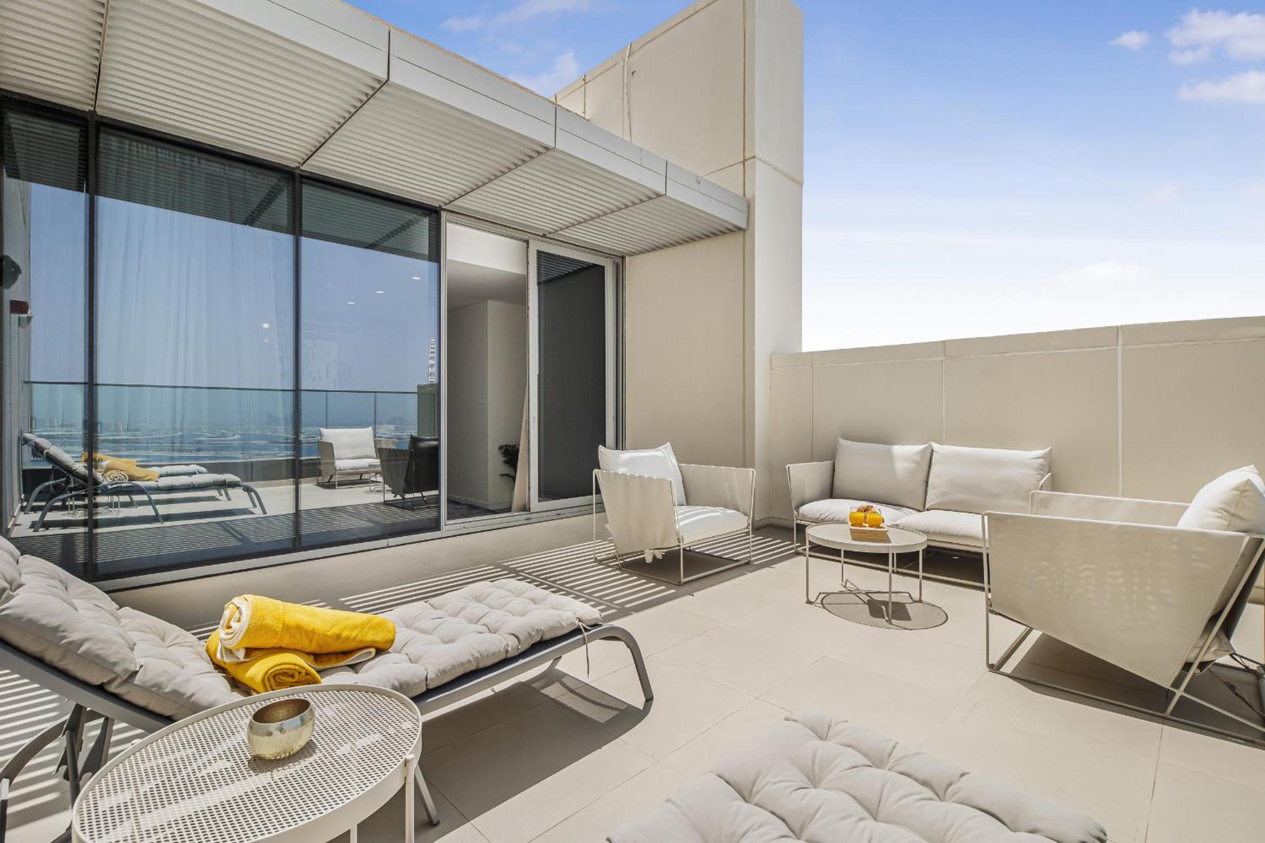 Four-Bedroom Luxury Apartment photo 3