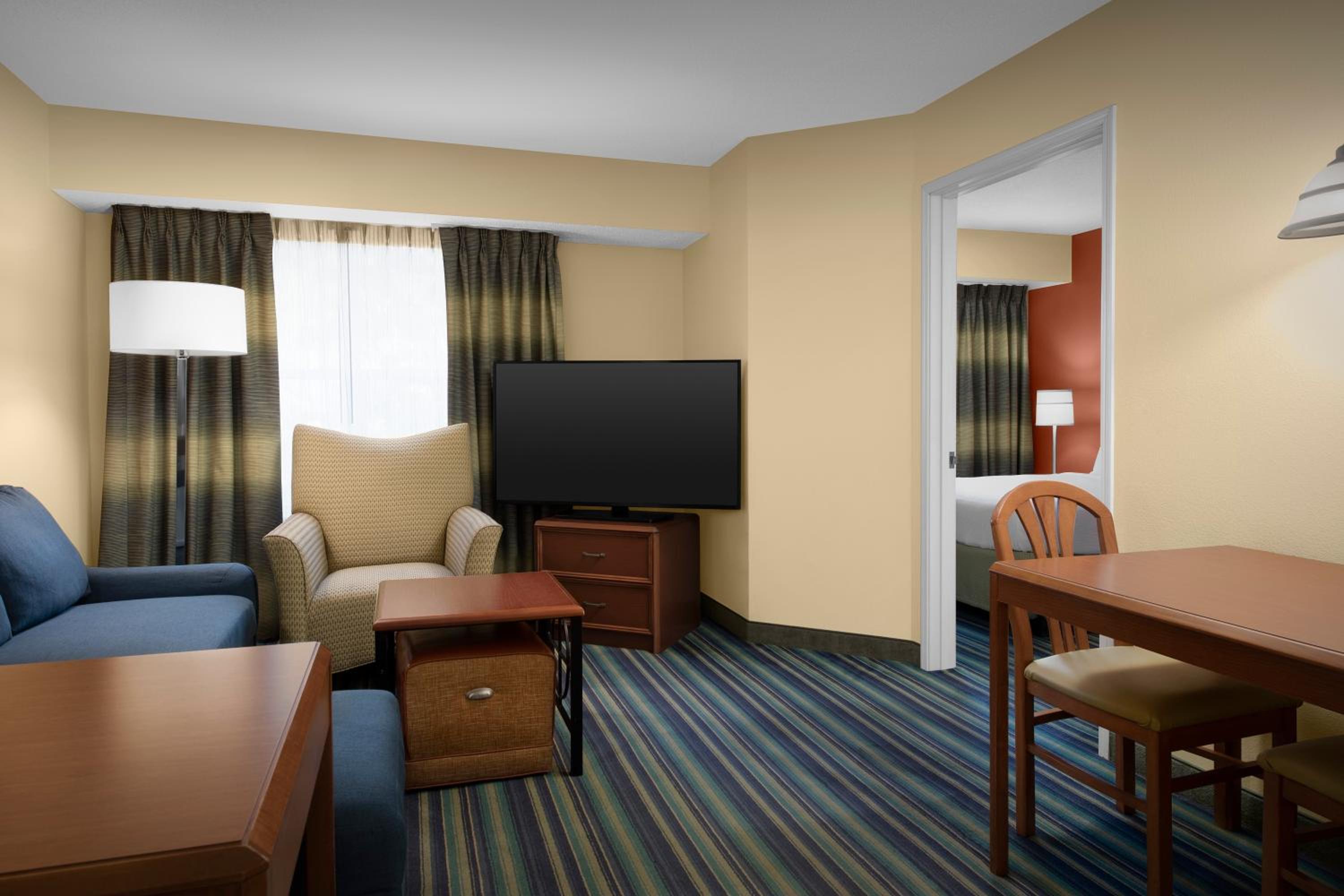 One-Bedroom Queen Suite with Sofa Bed - Photo 6