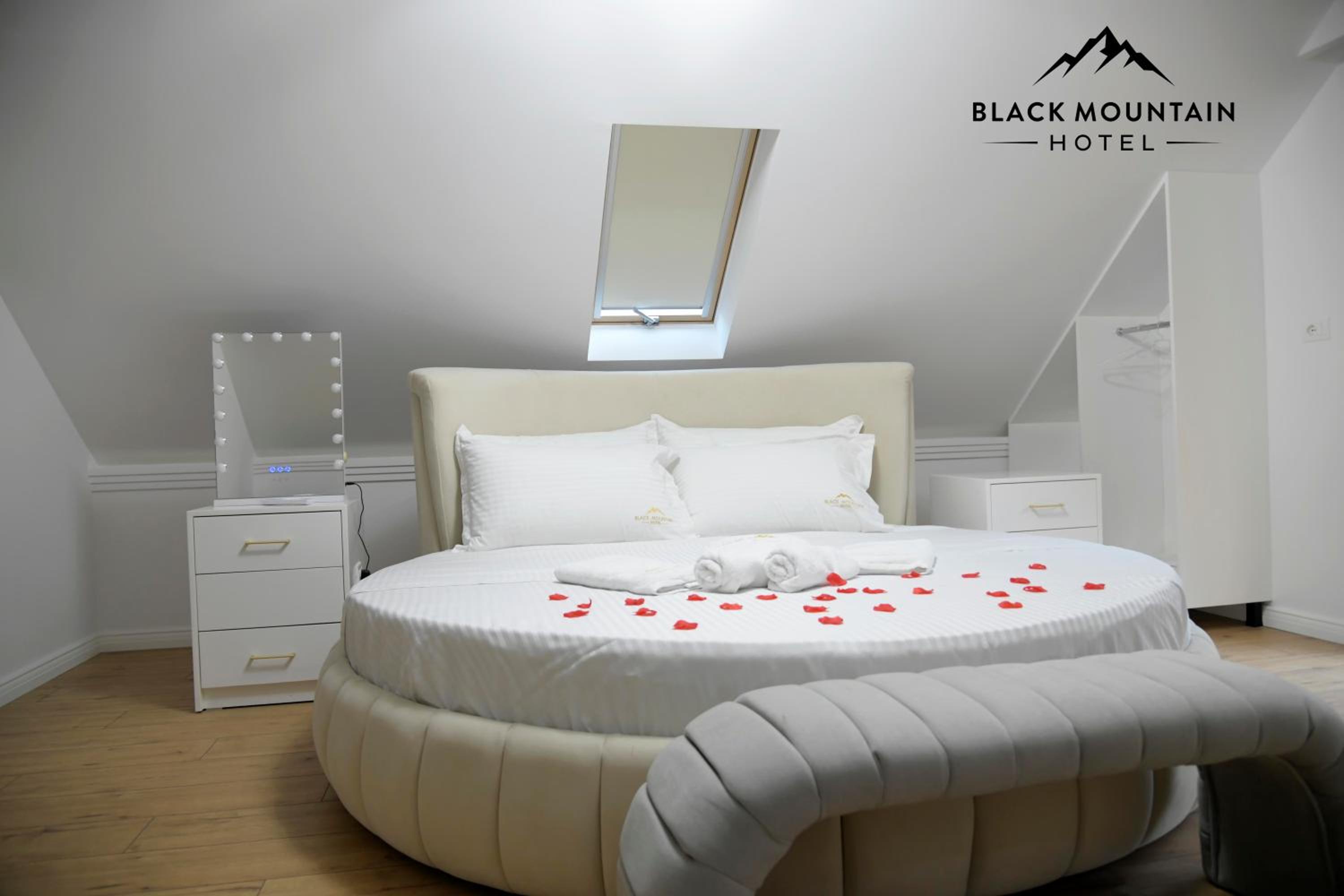 Suite with City View