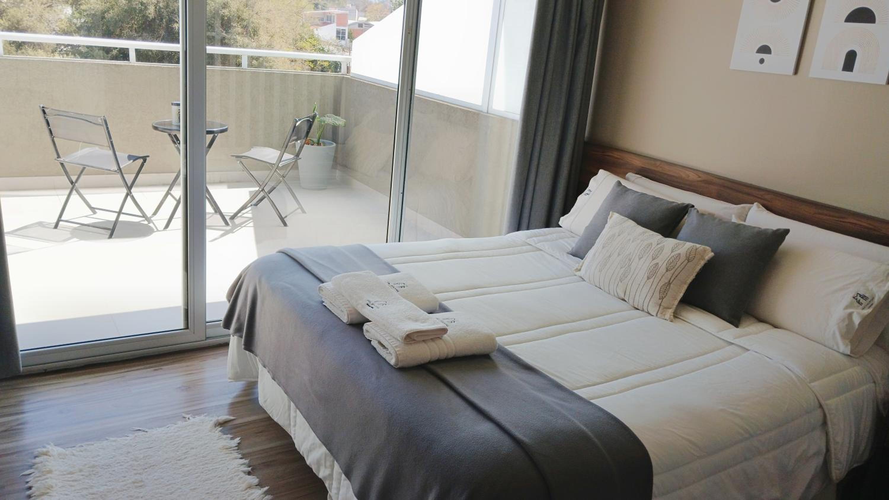 Studio Apartment photo 3
