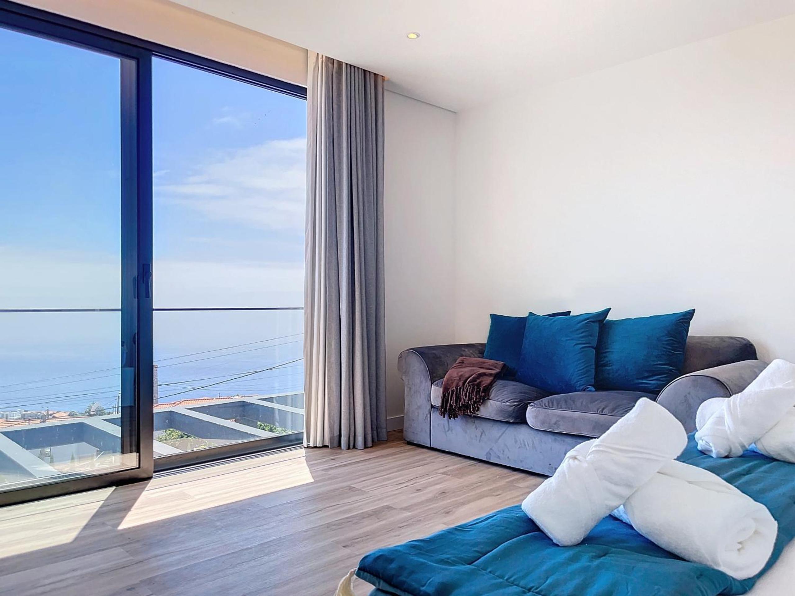 Villa with Sea View photo 3