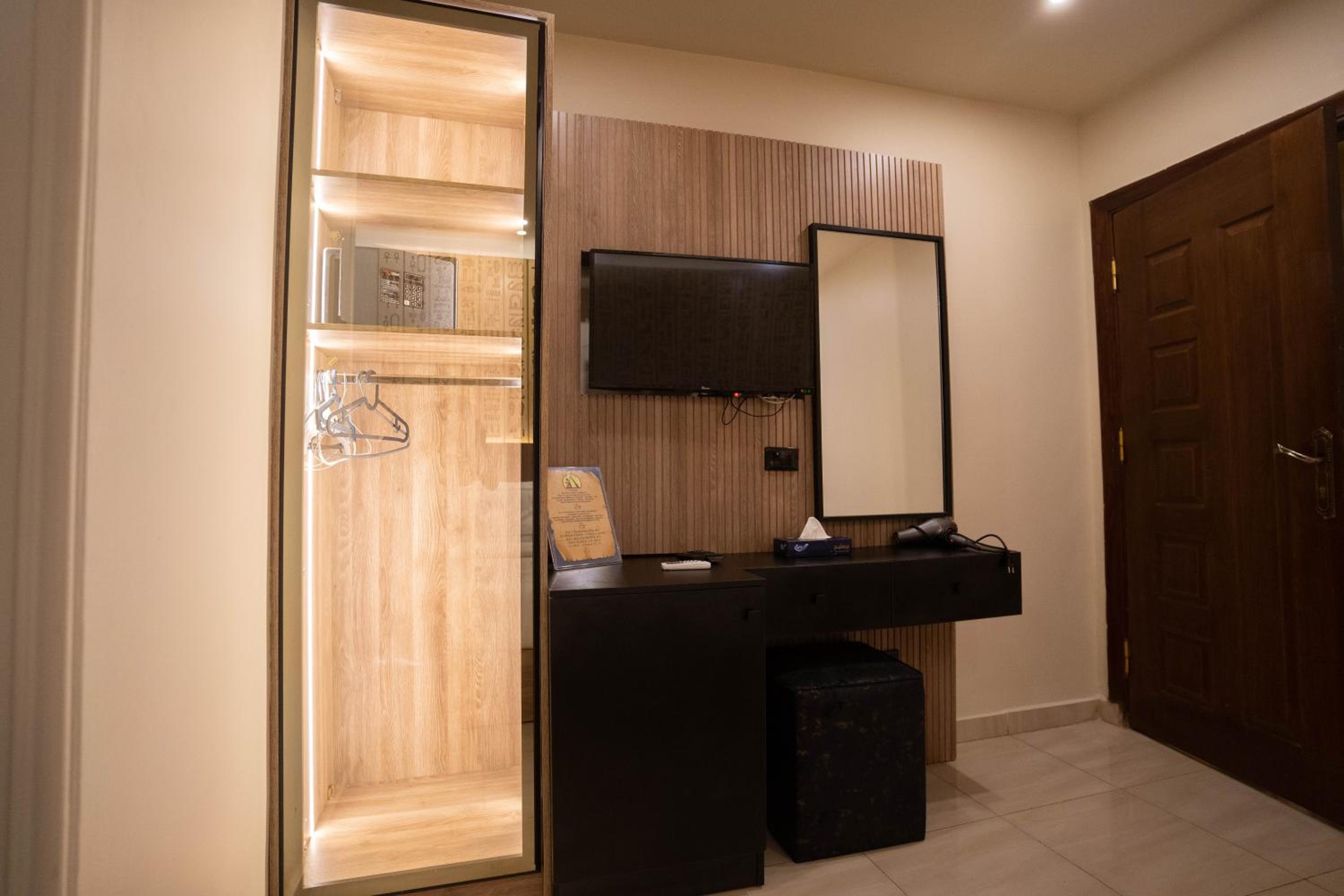 Double or Twin Room with Balcony and Pyramids View photo 3
