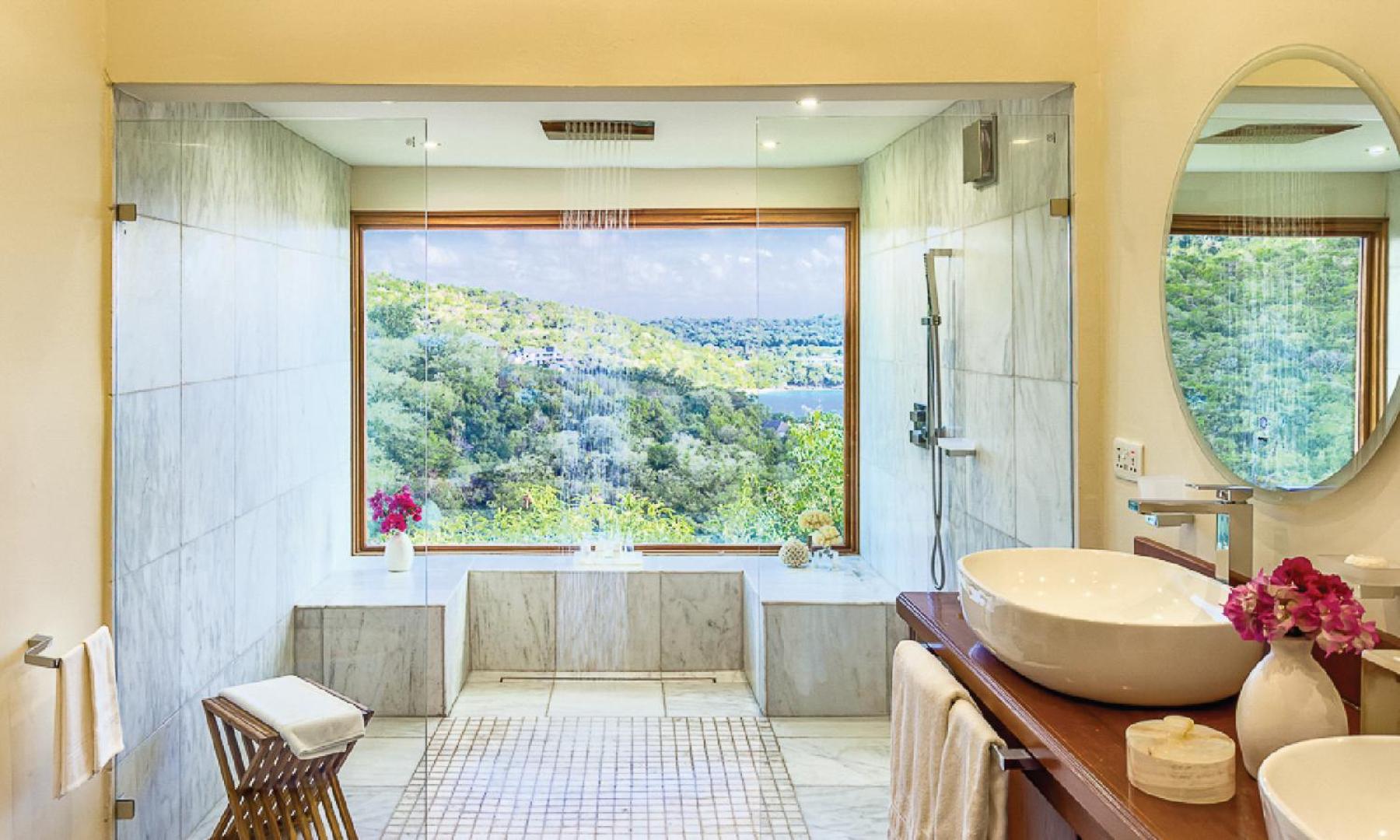 hillside Pool Suite photo 2