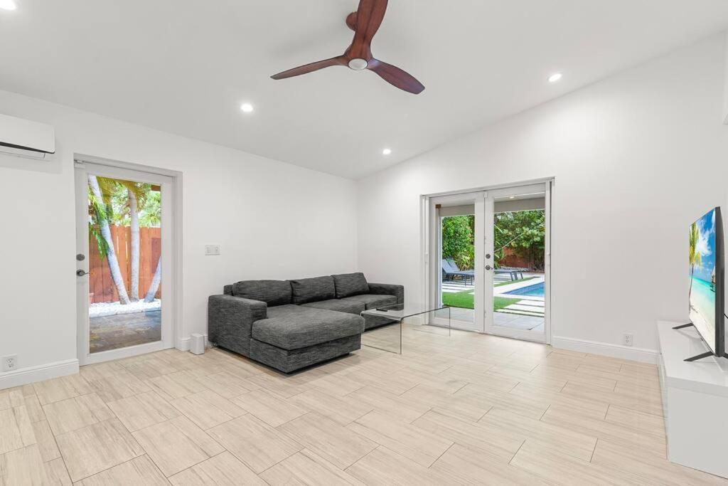 Three-Bedroom Villa photo 2