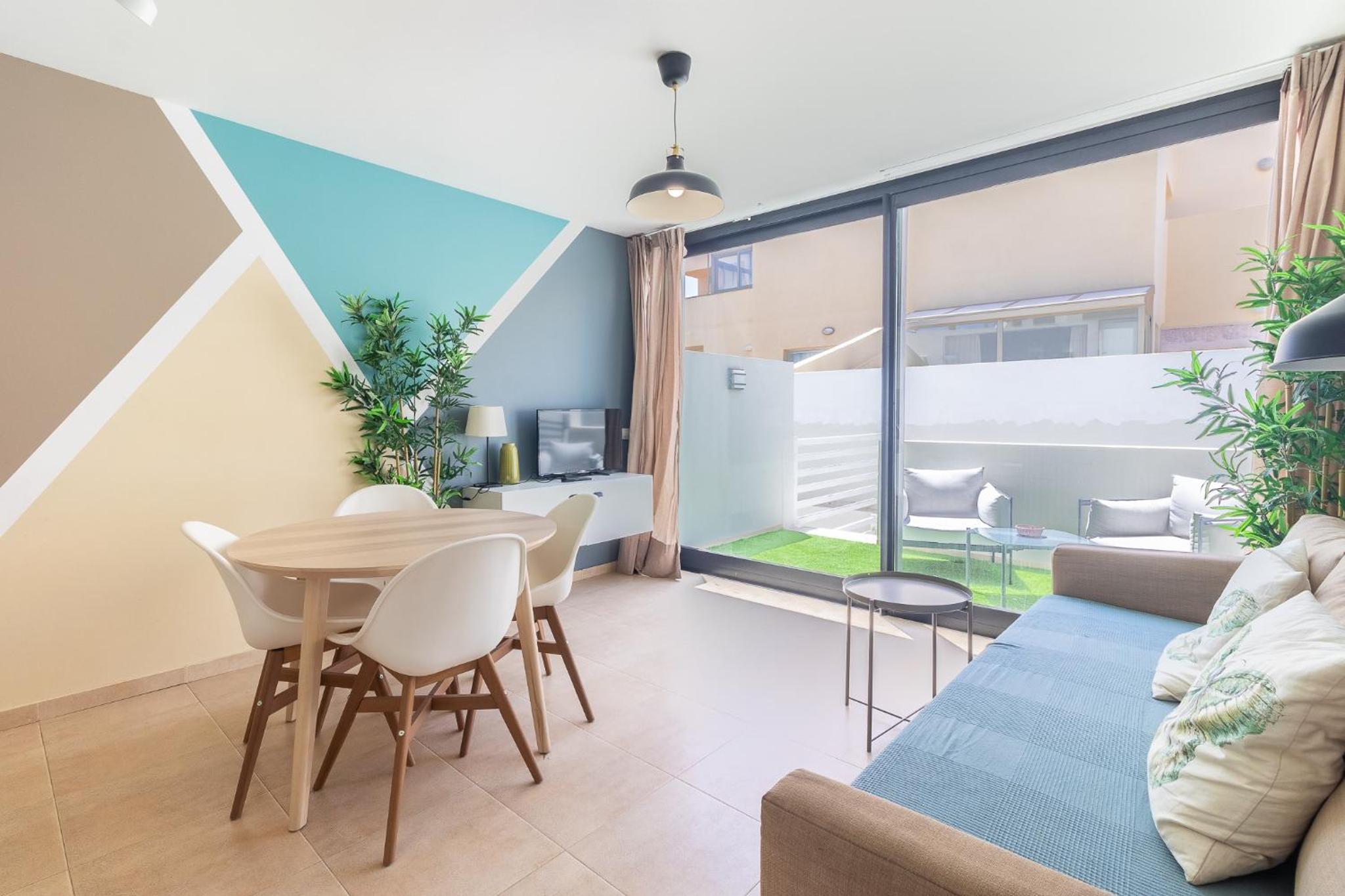 Apartamento de Dos Habitaciones con Terraza
