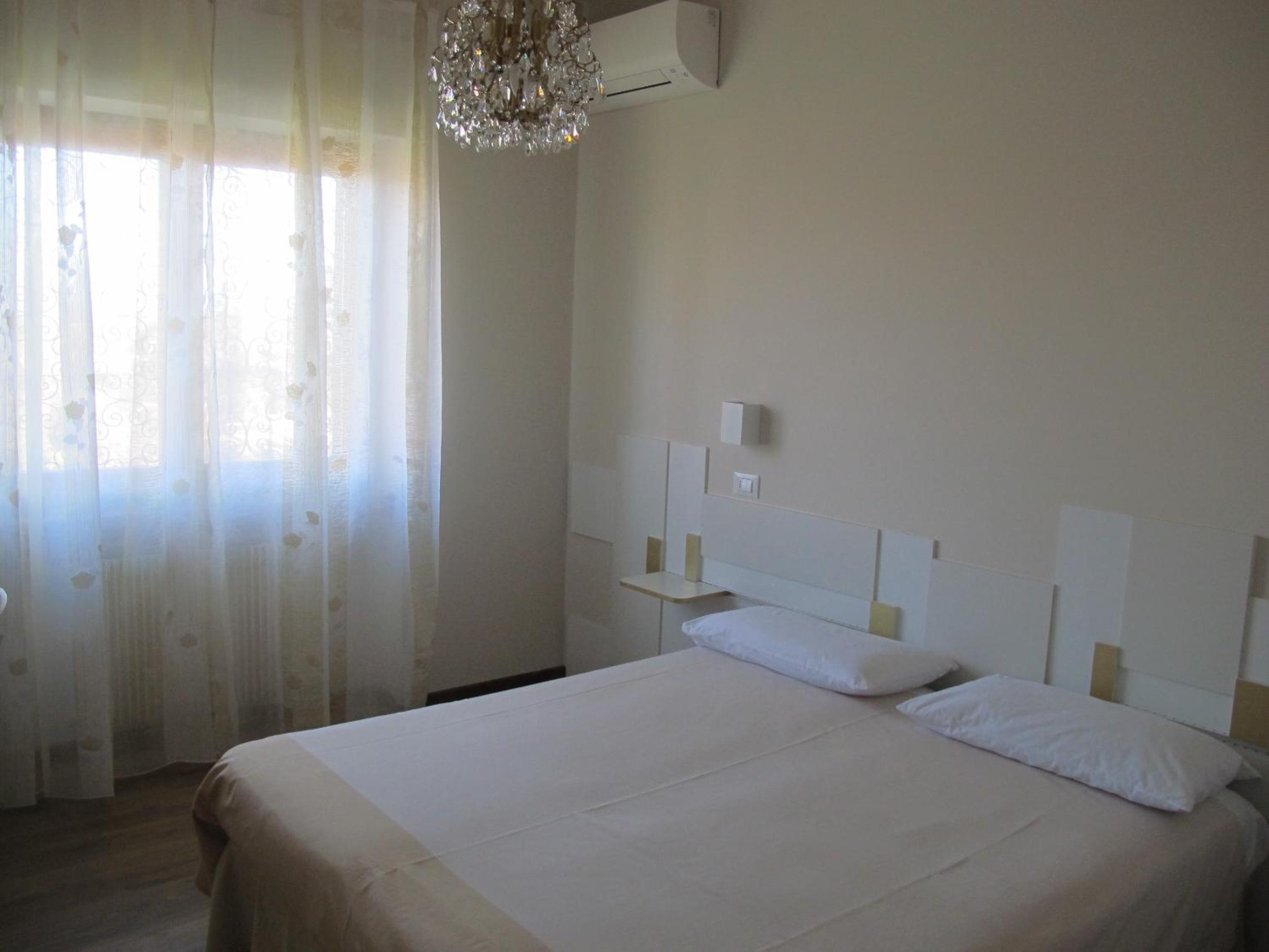 Double or Twin Room with Garden View photo 1