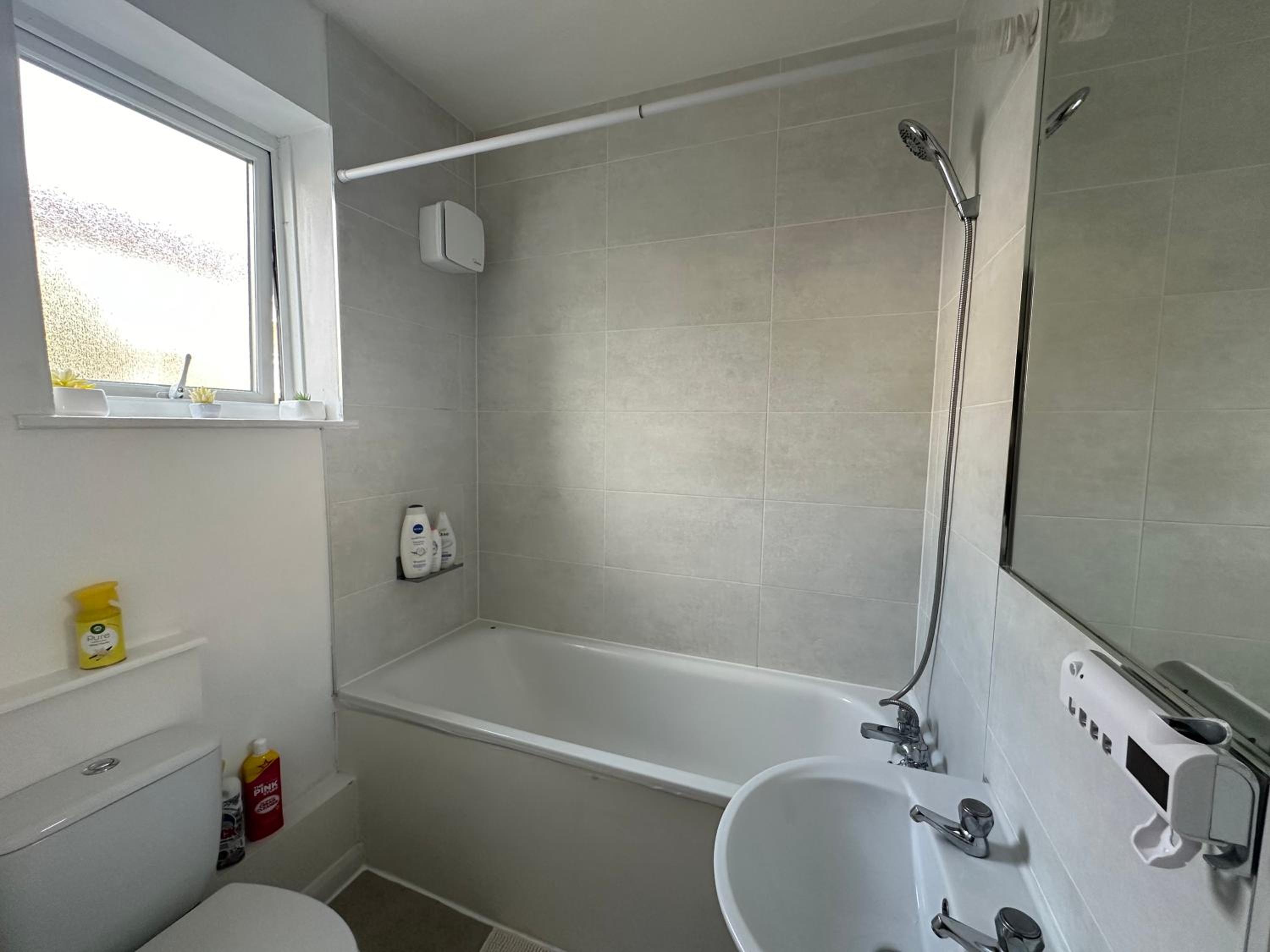 Three-Bedroom House photo 2