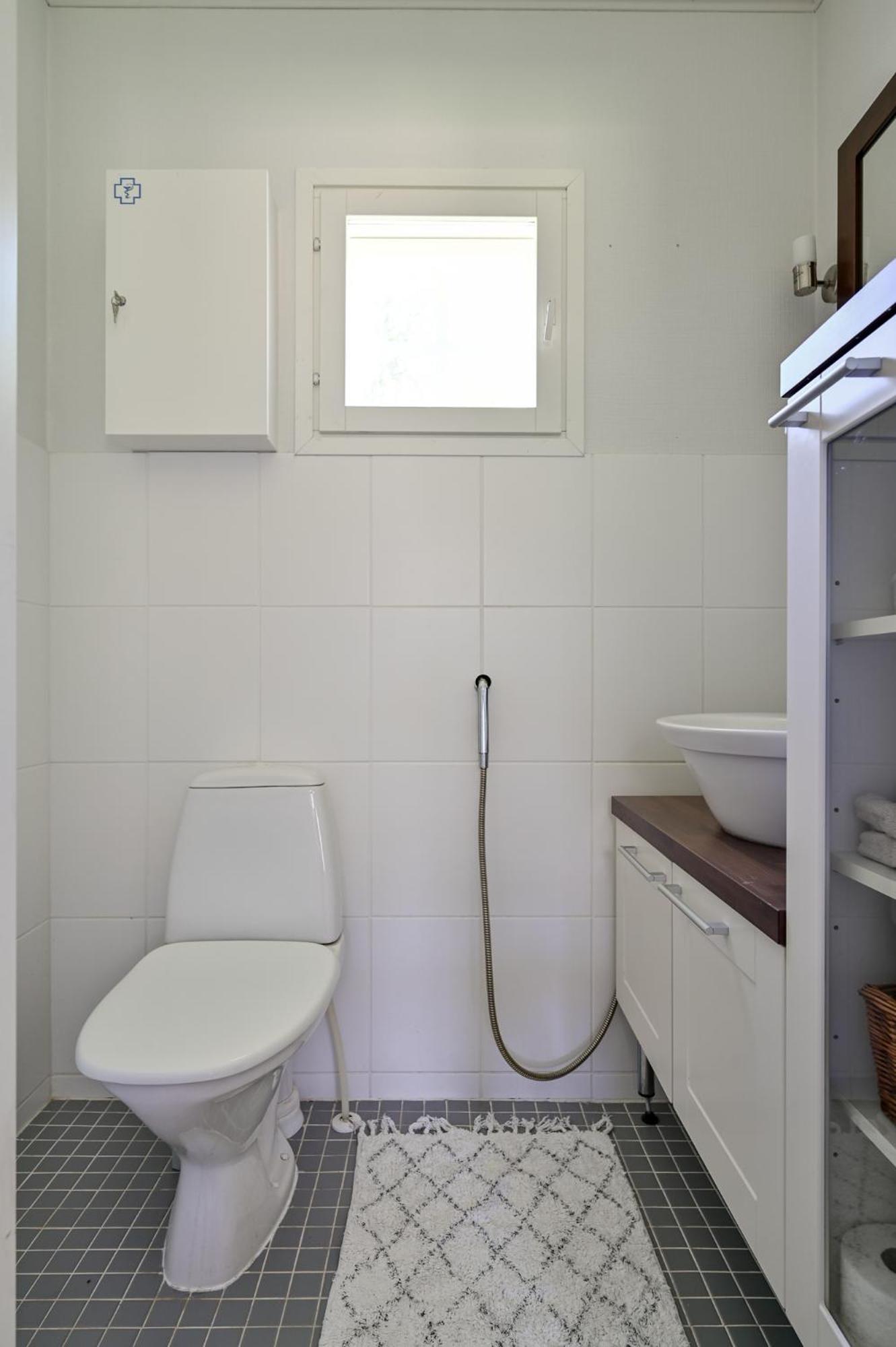 Two-Bedroom Villa - Photo 6