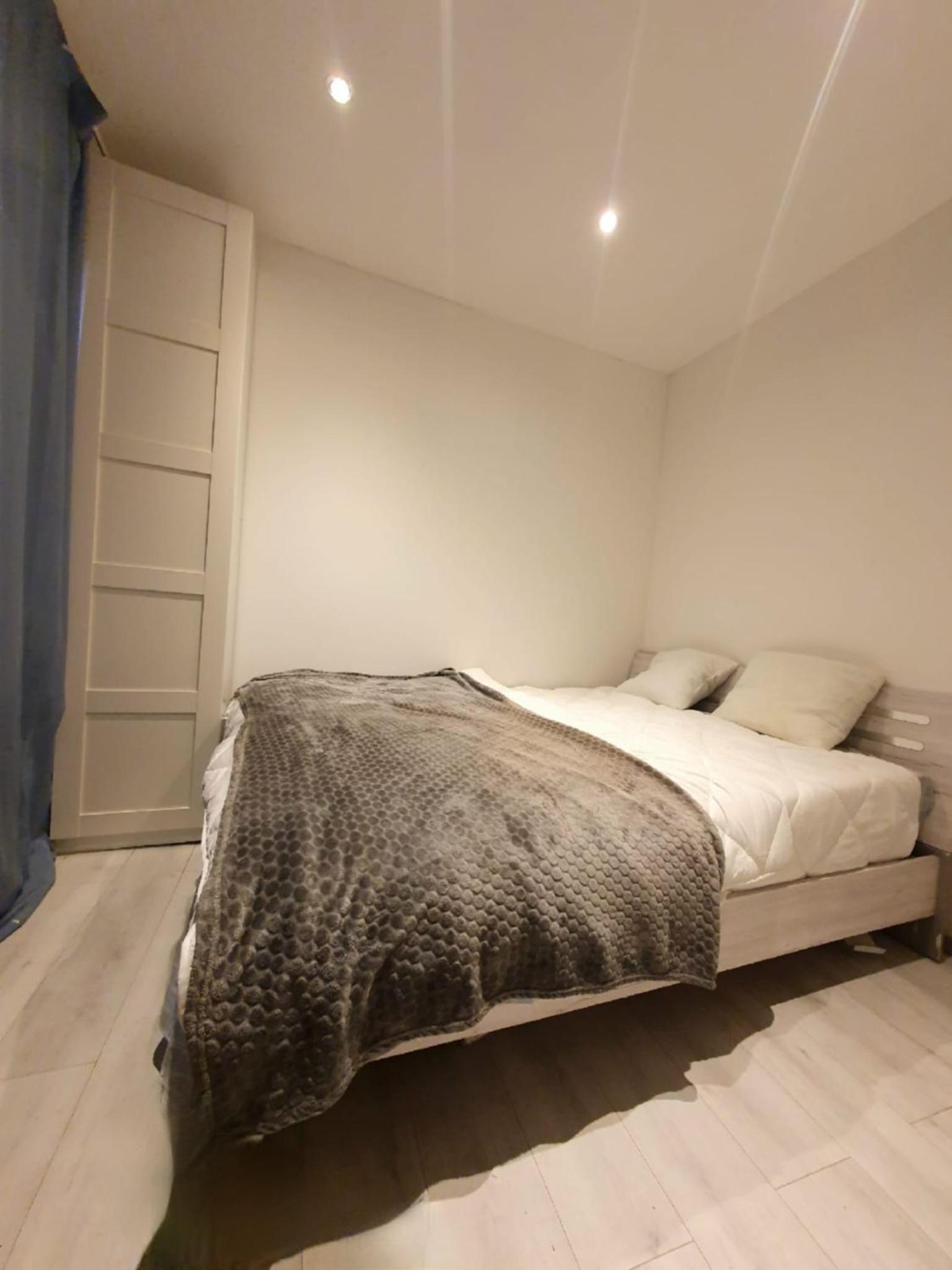 One-Bedroom House photo 1