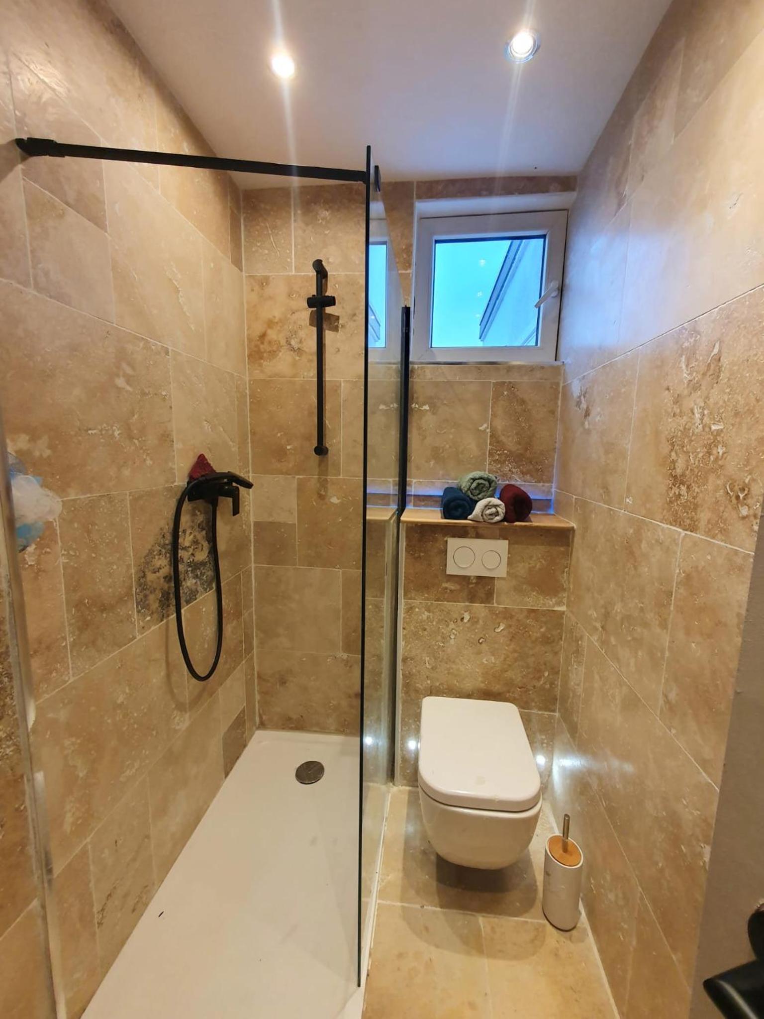 One-Bedroom House photo 3