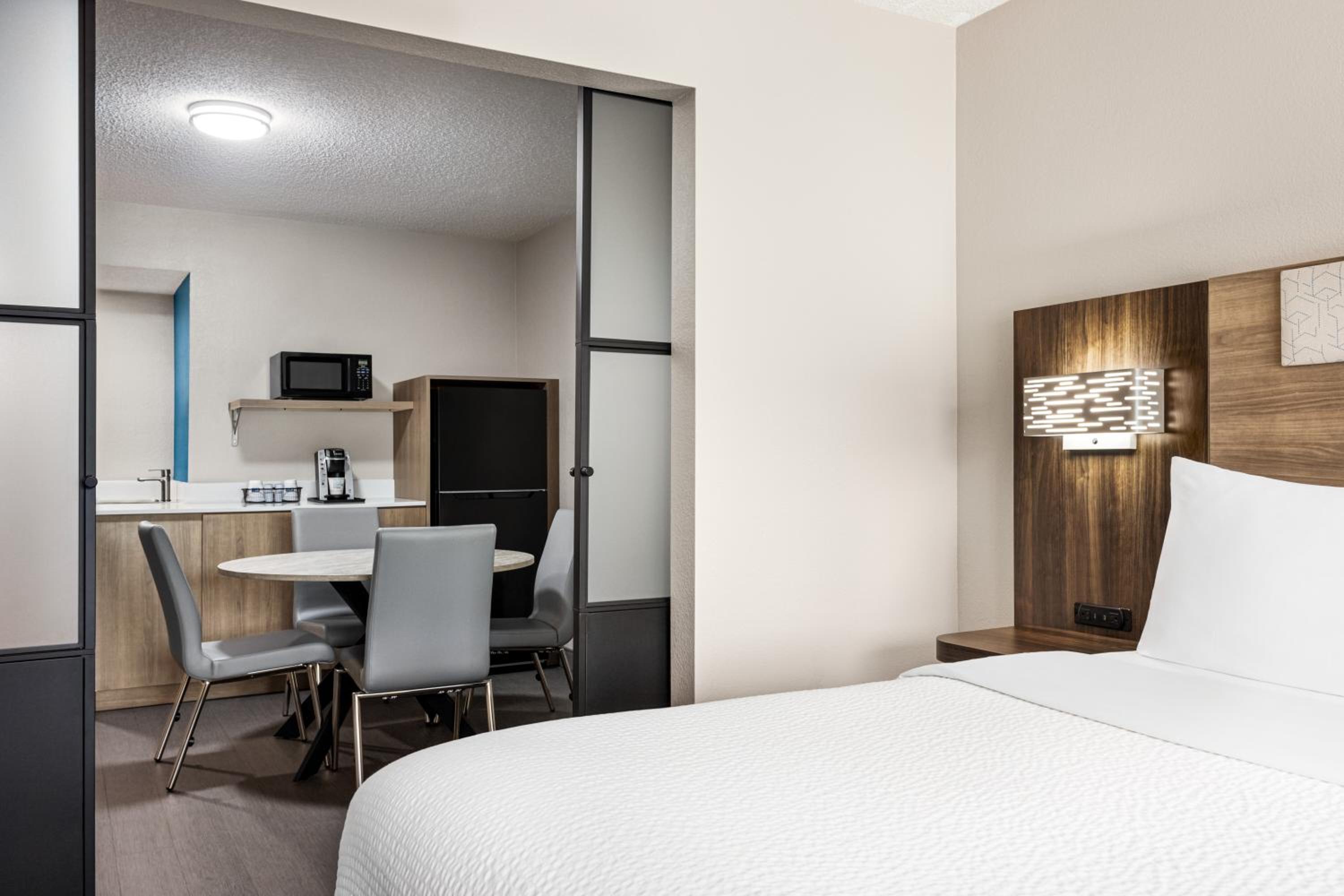 King Suite - Photo 1