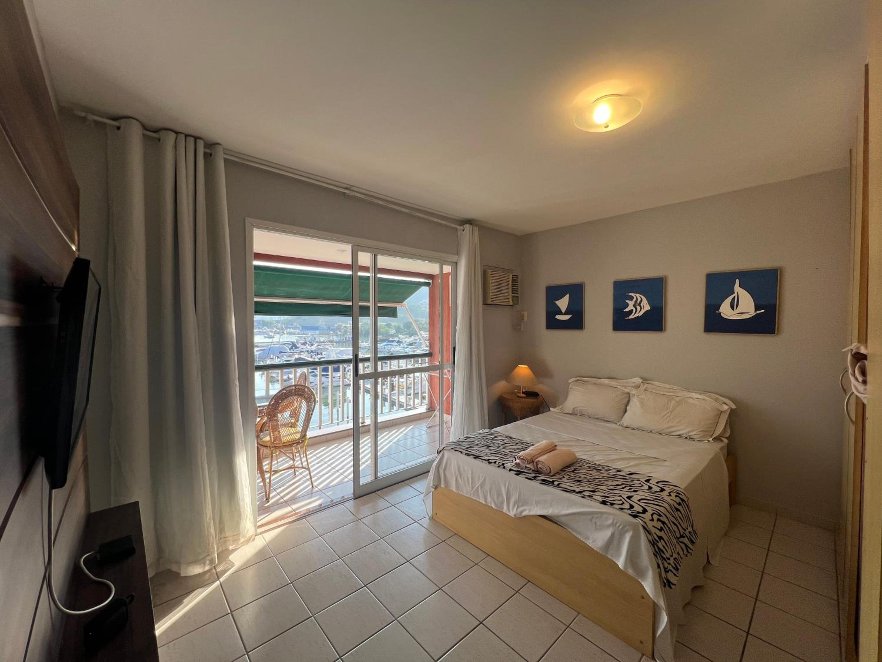 Studio Apartment photo 1