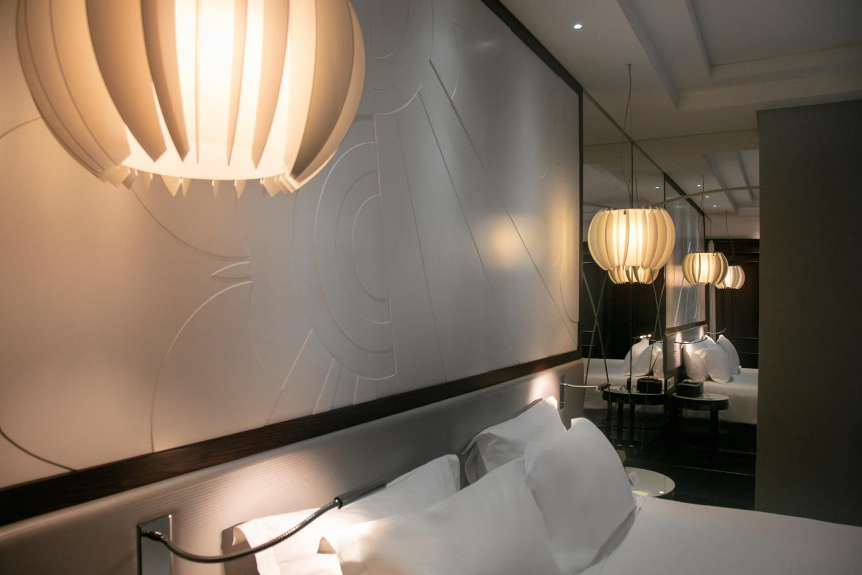 Luxury King Room photo 2