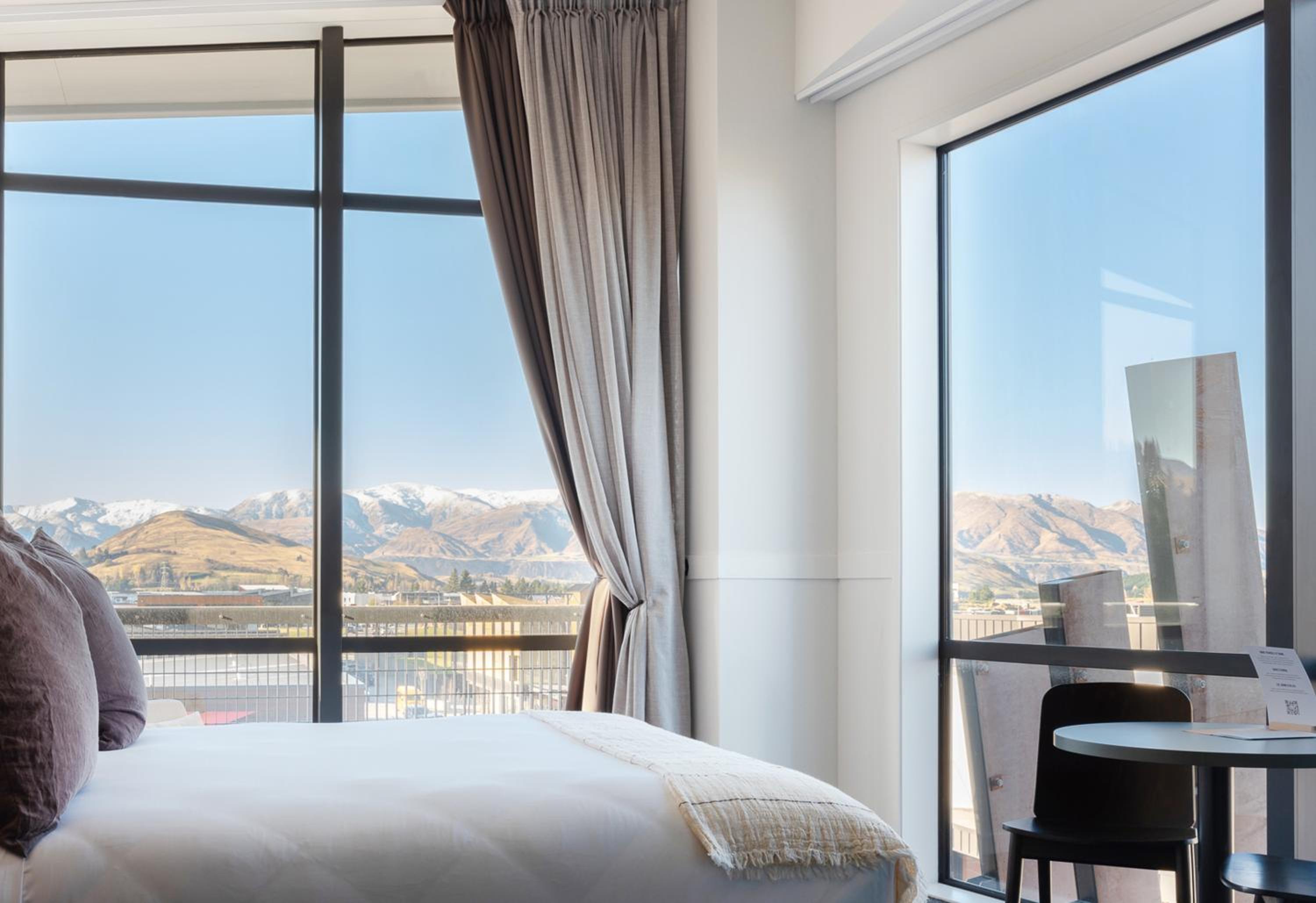 Remarkables View King - Photo 11