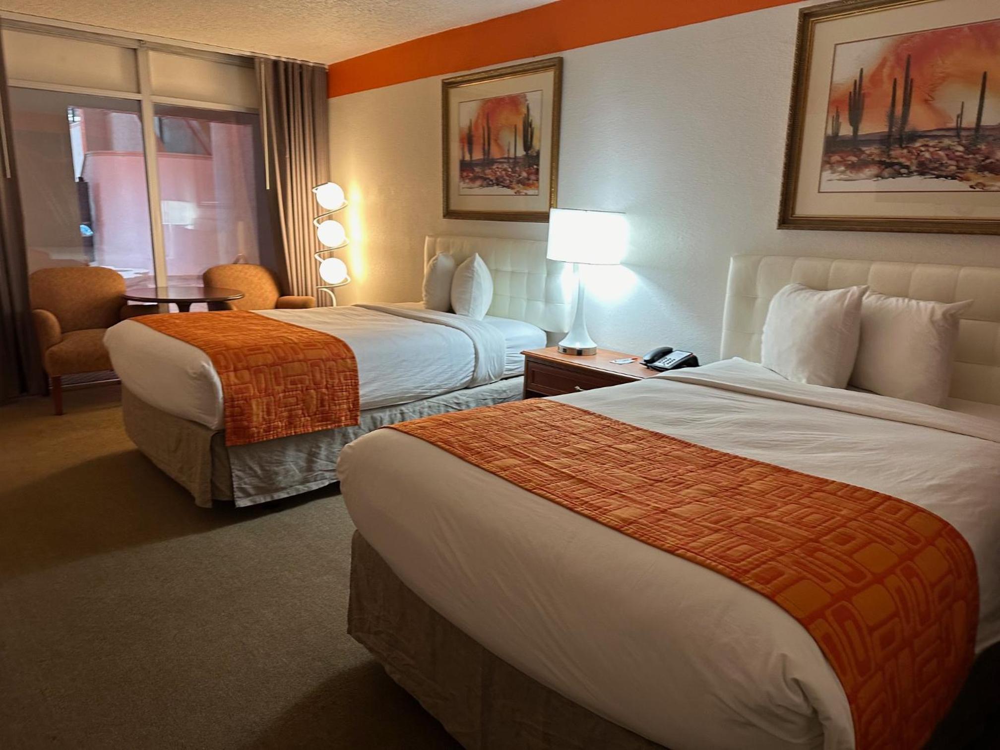 Double Room with Two Double Beds - Non-Smoking - Photo 5