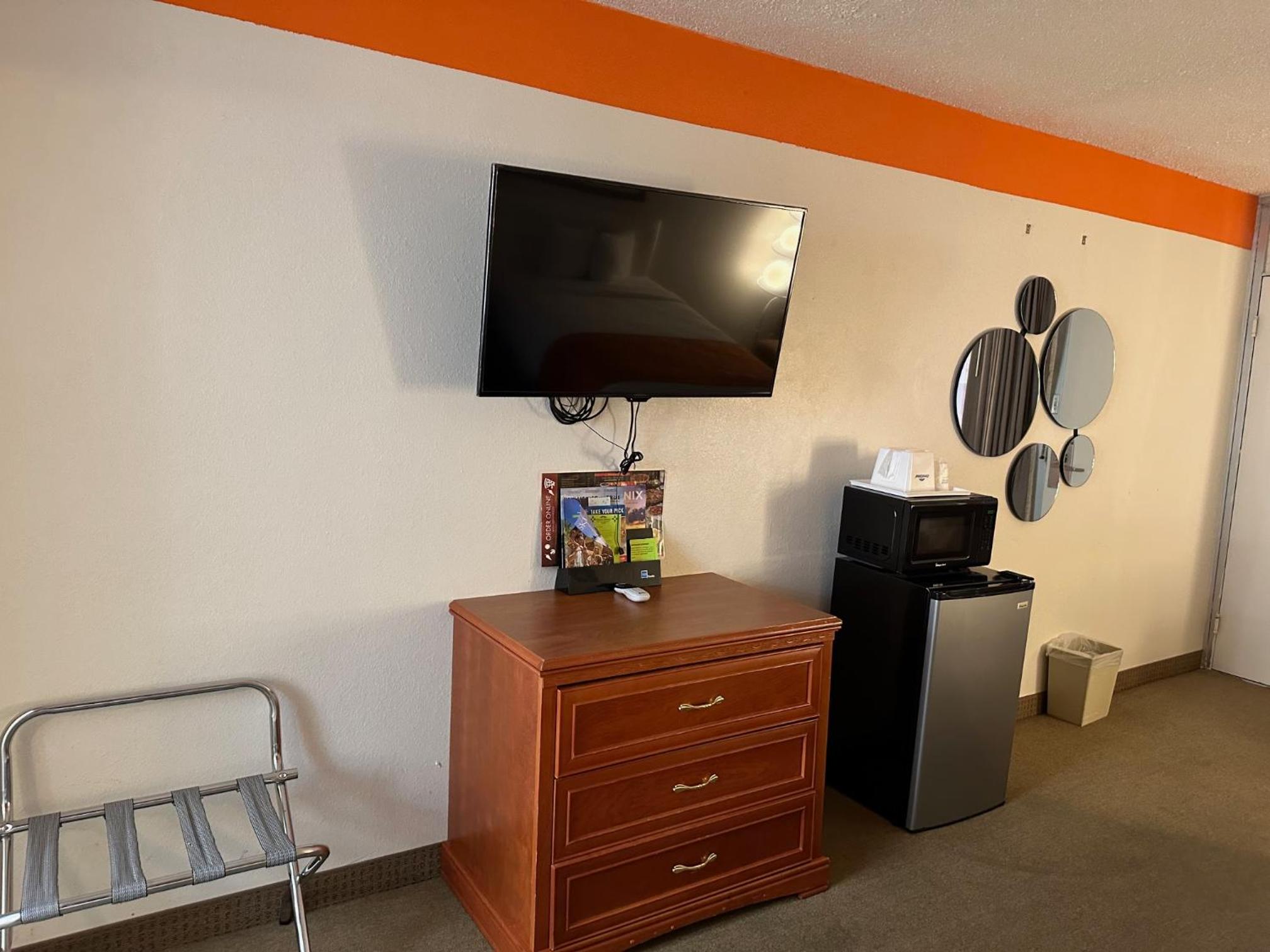 Double Room with Two Double Beds - Non-Smoking - Photo 2