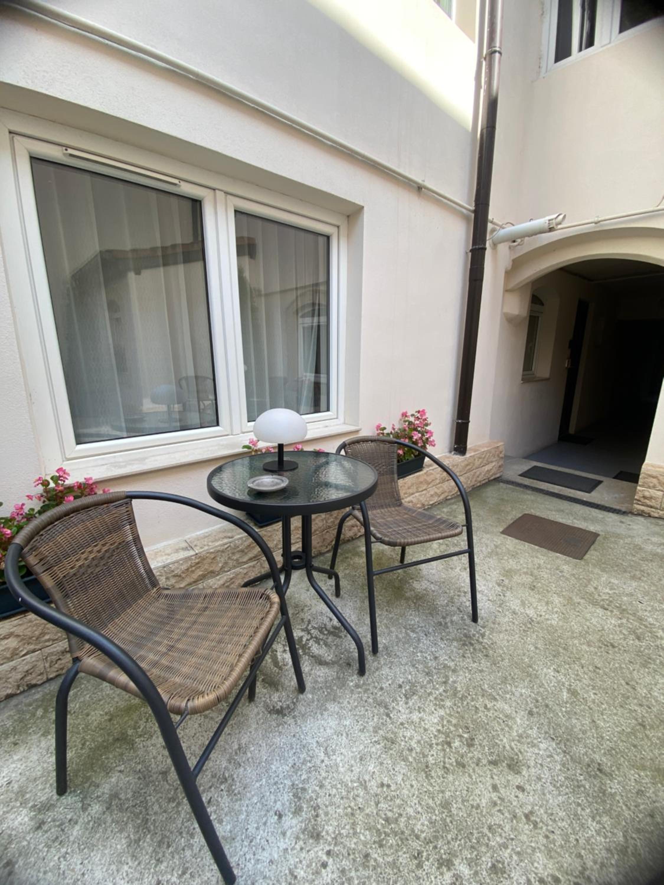 One-Bedroom Apartment - Photo 18