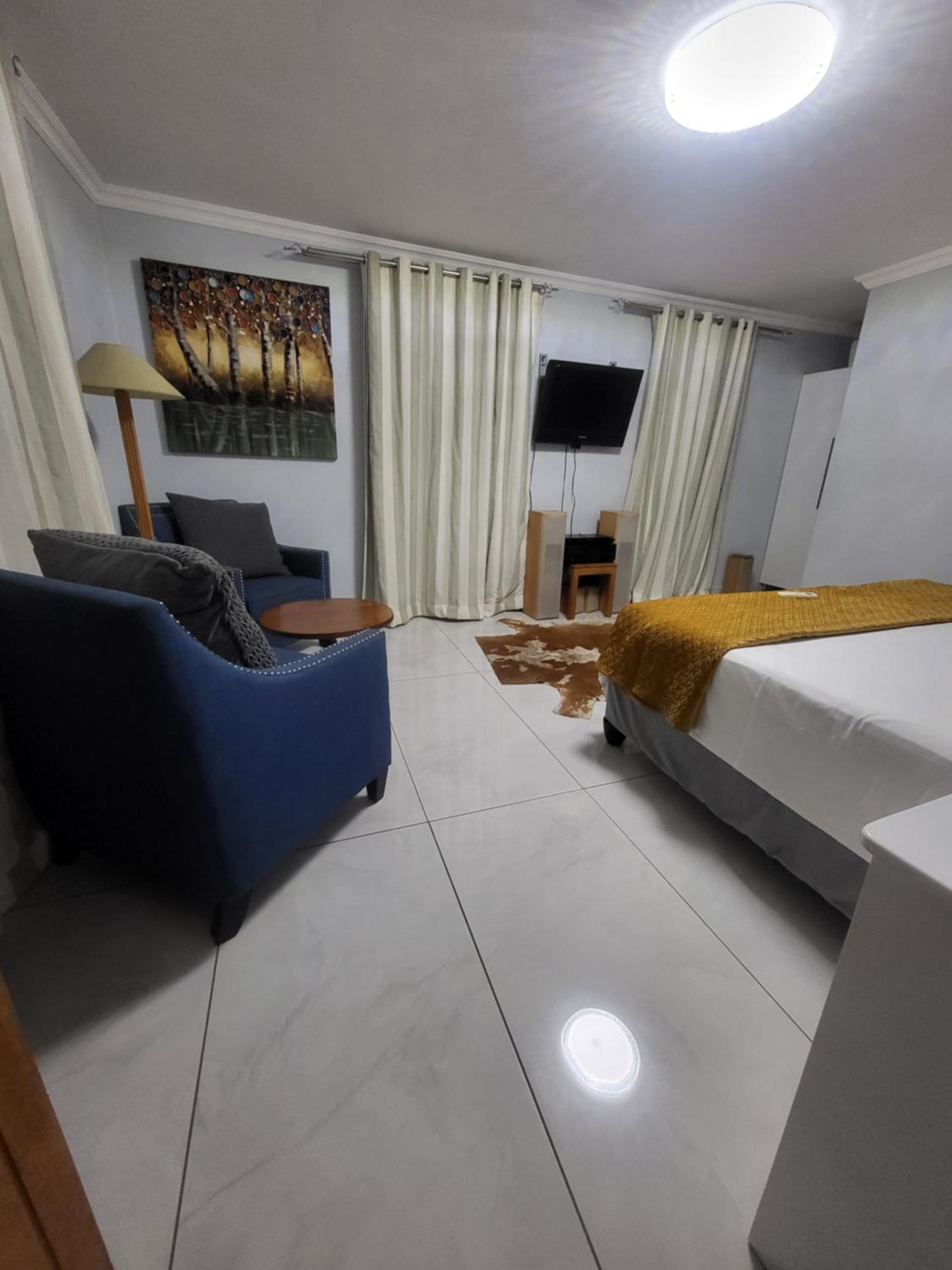 Queen Room with Balcony