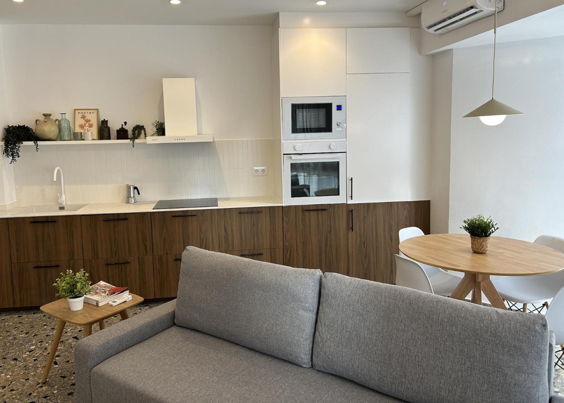 Apartment photo 2