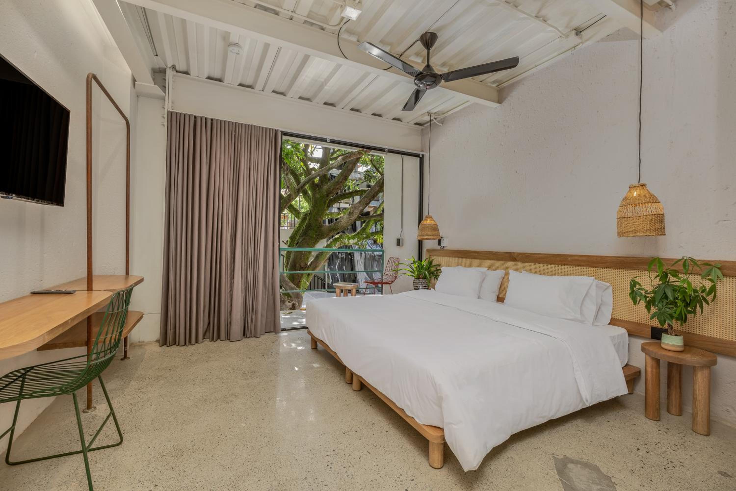 Deluxe Suite