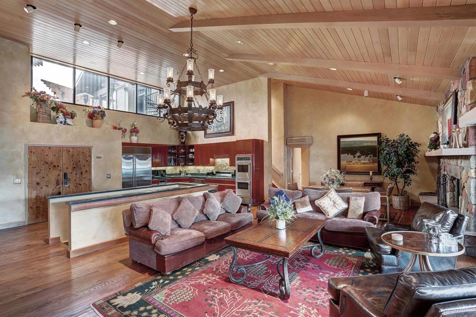 Four-Bedroom Apartment
