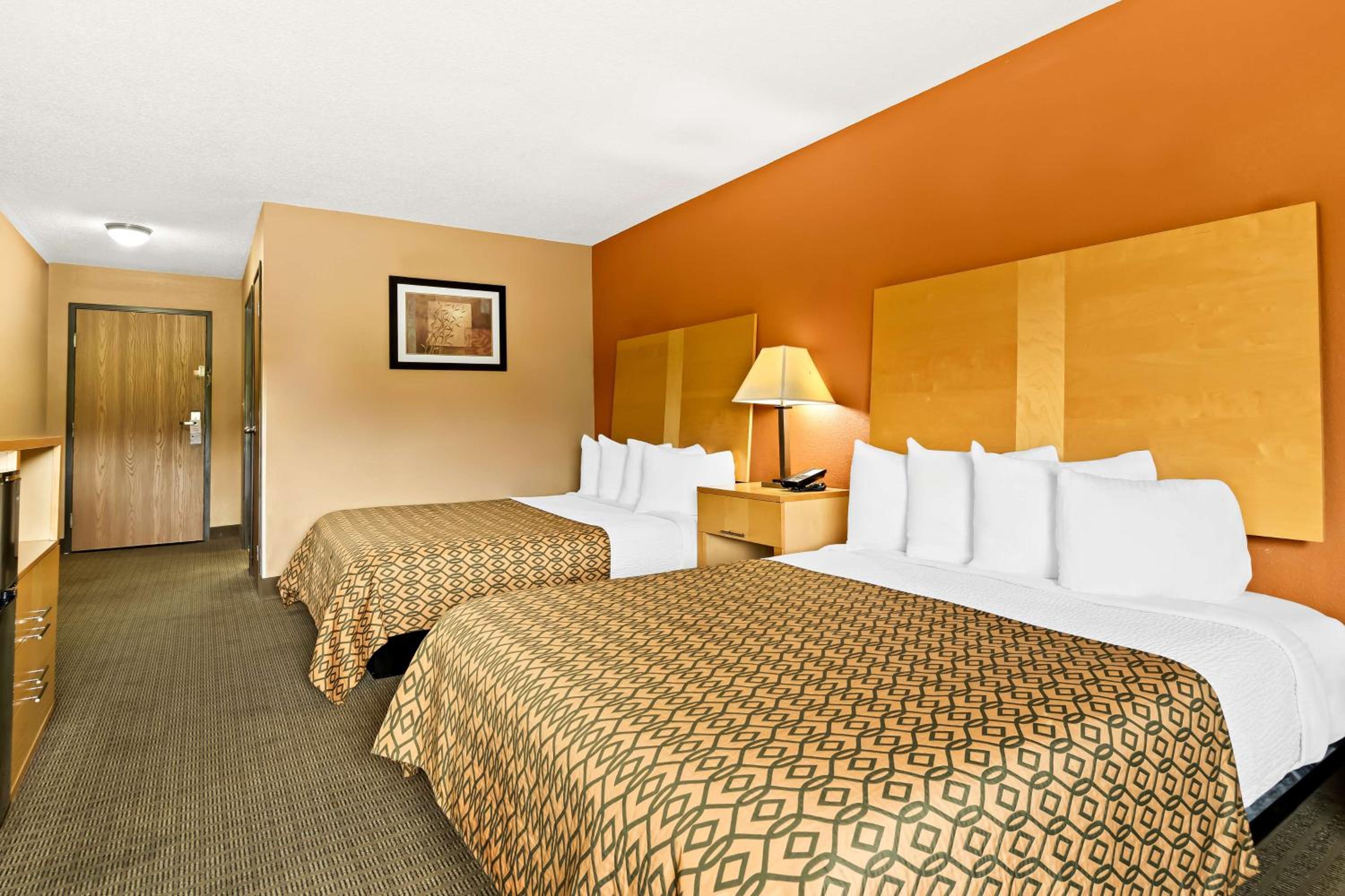 Queen Room With Two Queen Beds - Disability Access