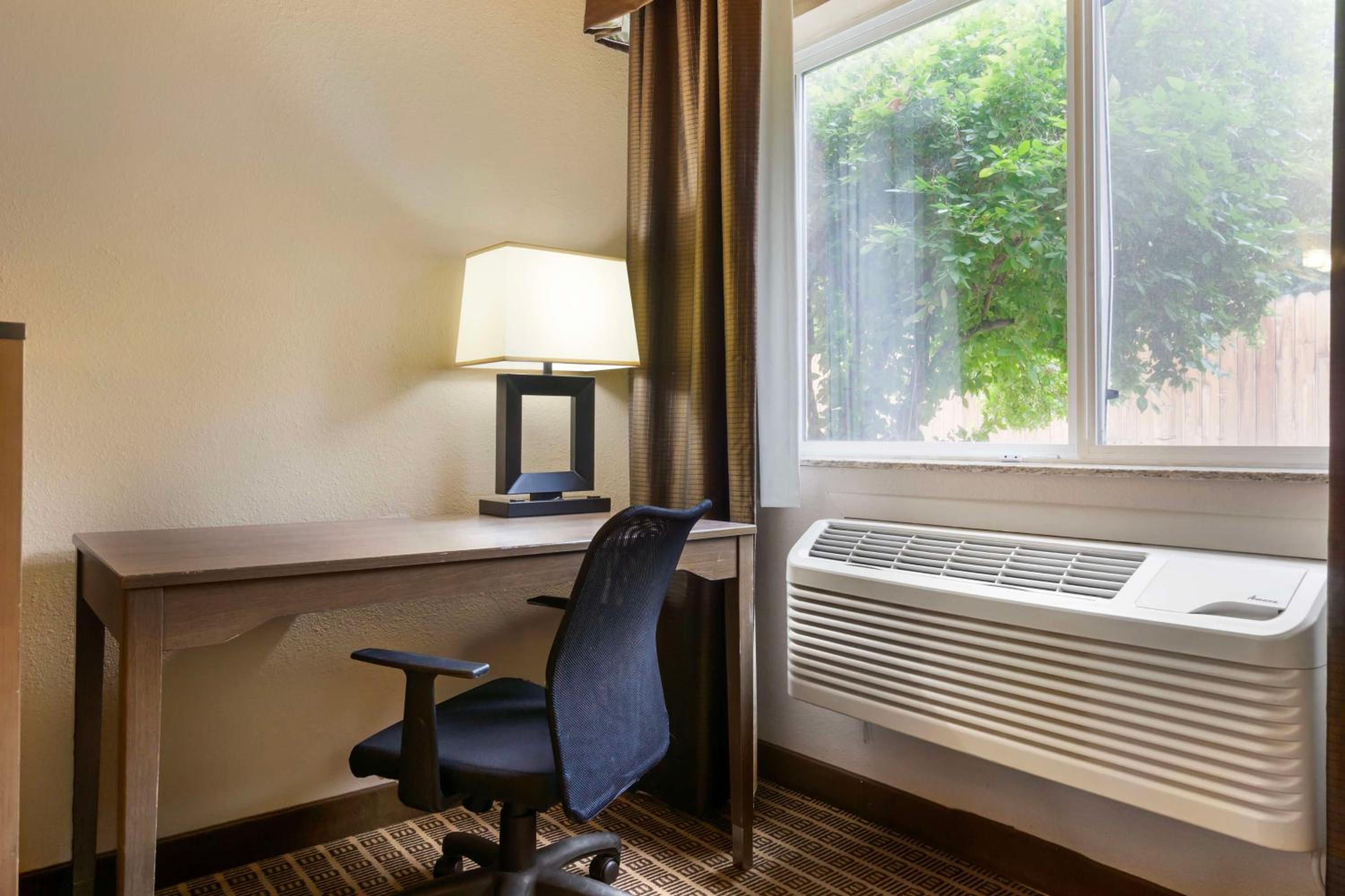 King Room with Sofa Bed and Walk-In Shower - Disability Access/Non-Smoking photo 3