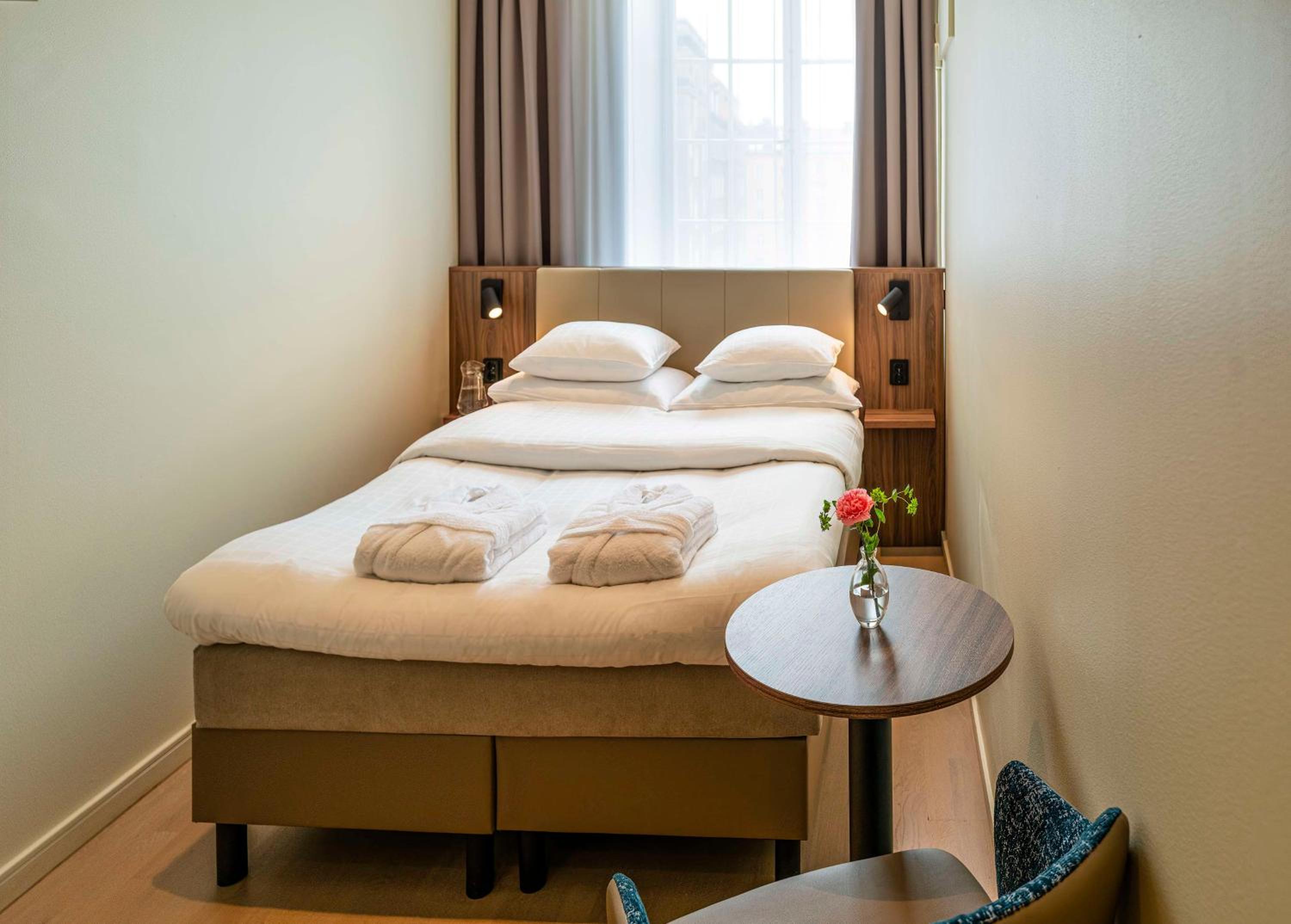 Double Room - Photo 6