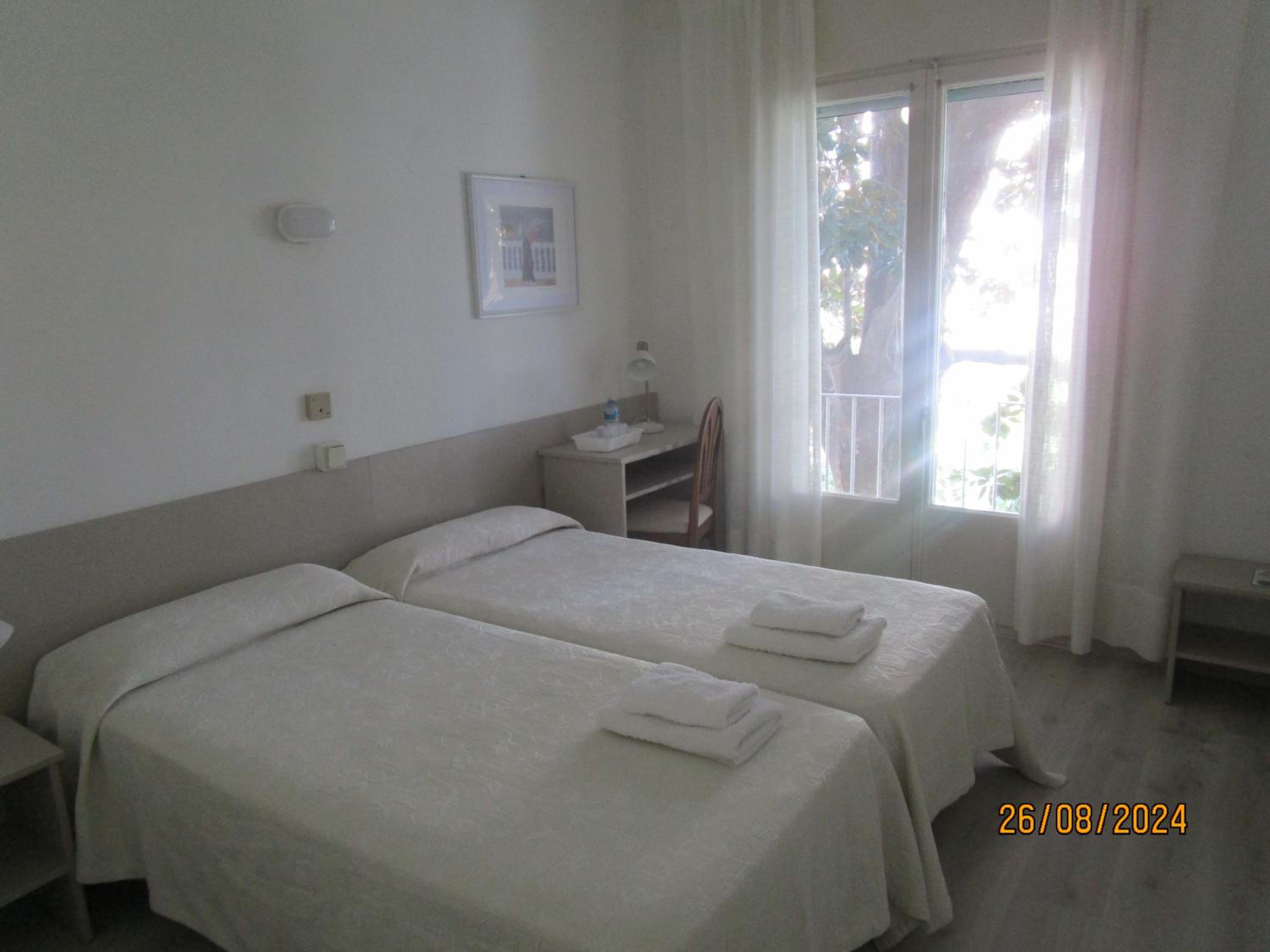 Double or Twin Room for Single Use photo 2