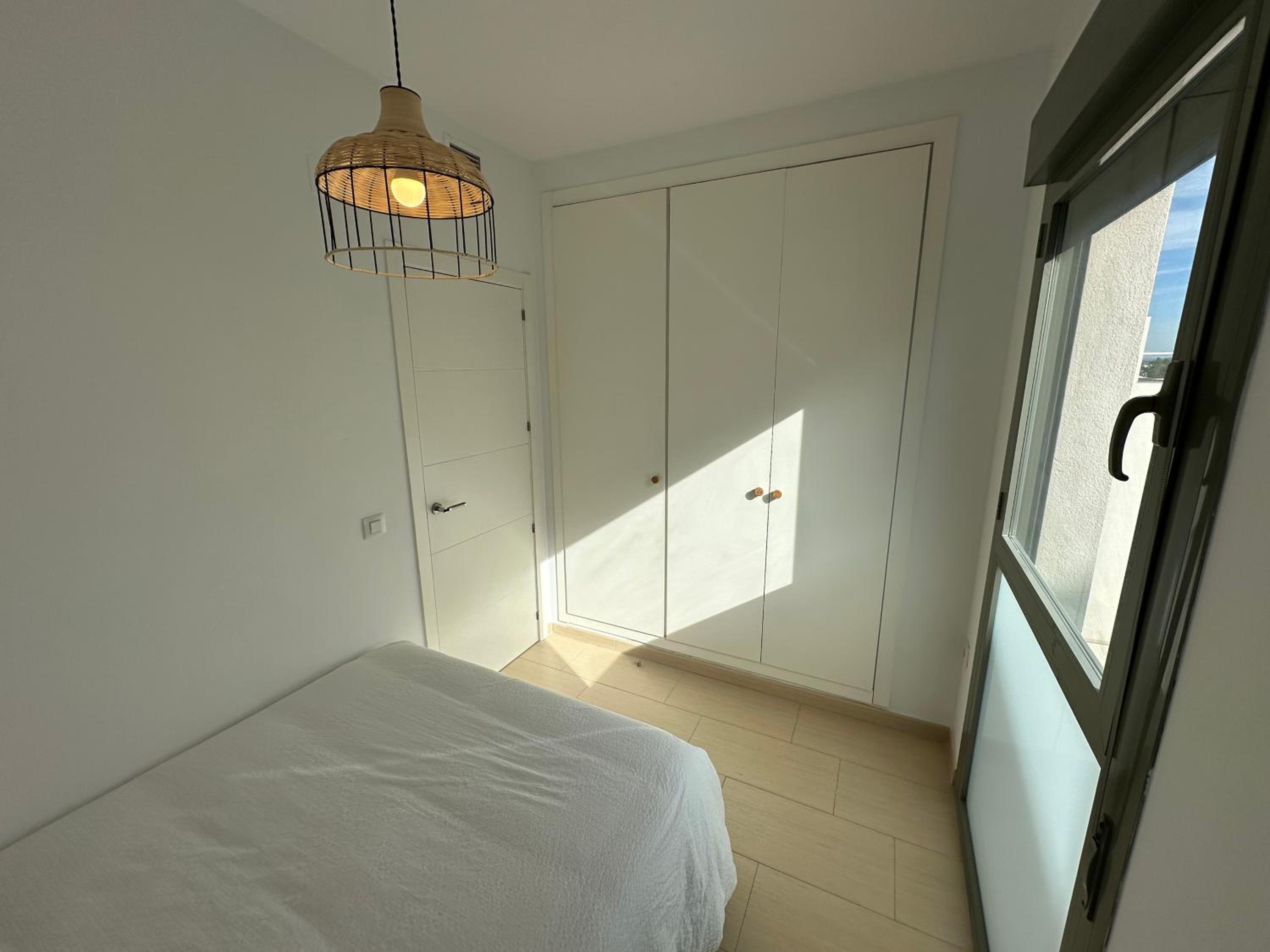 Apartamento de dos habitaciones con balcón