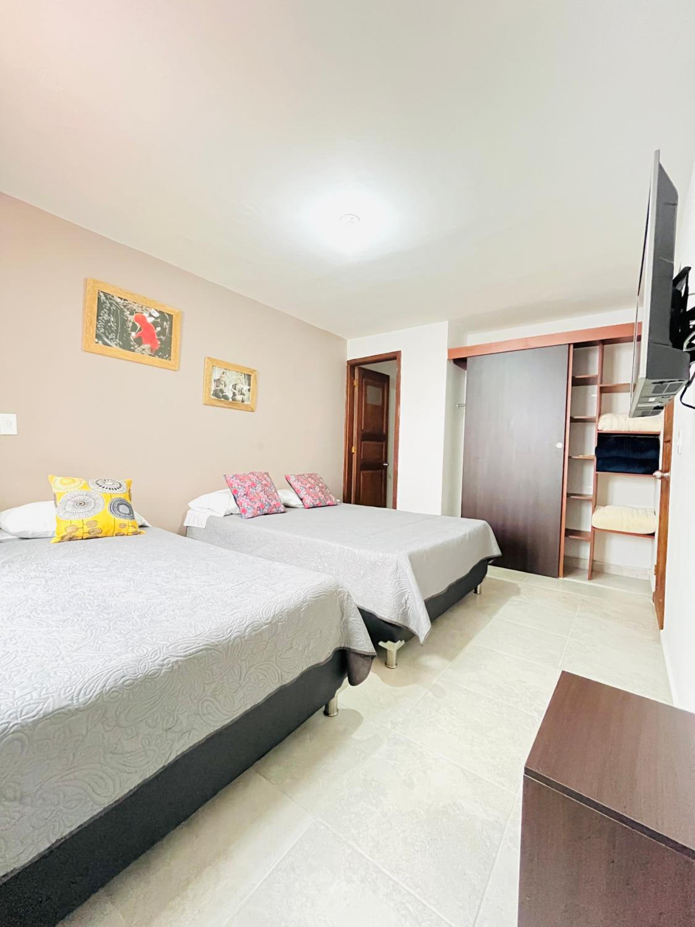Quadruple Room With Bathroom photo 2