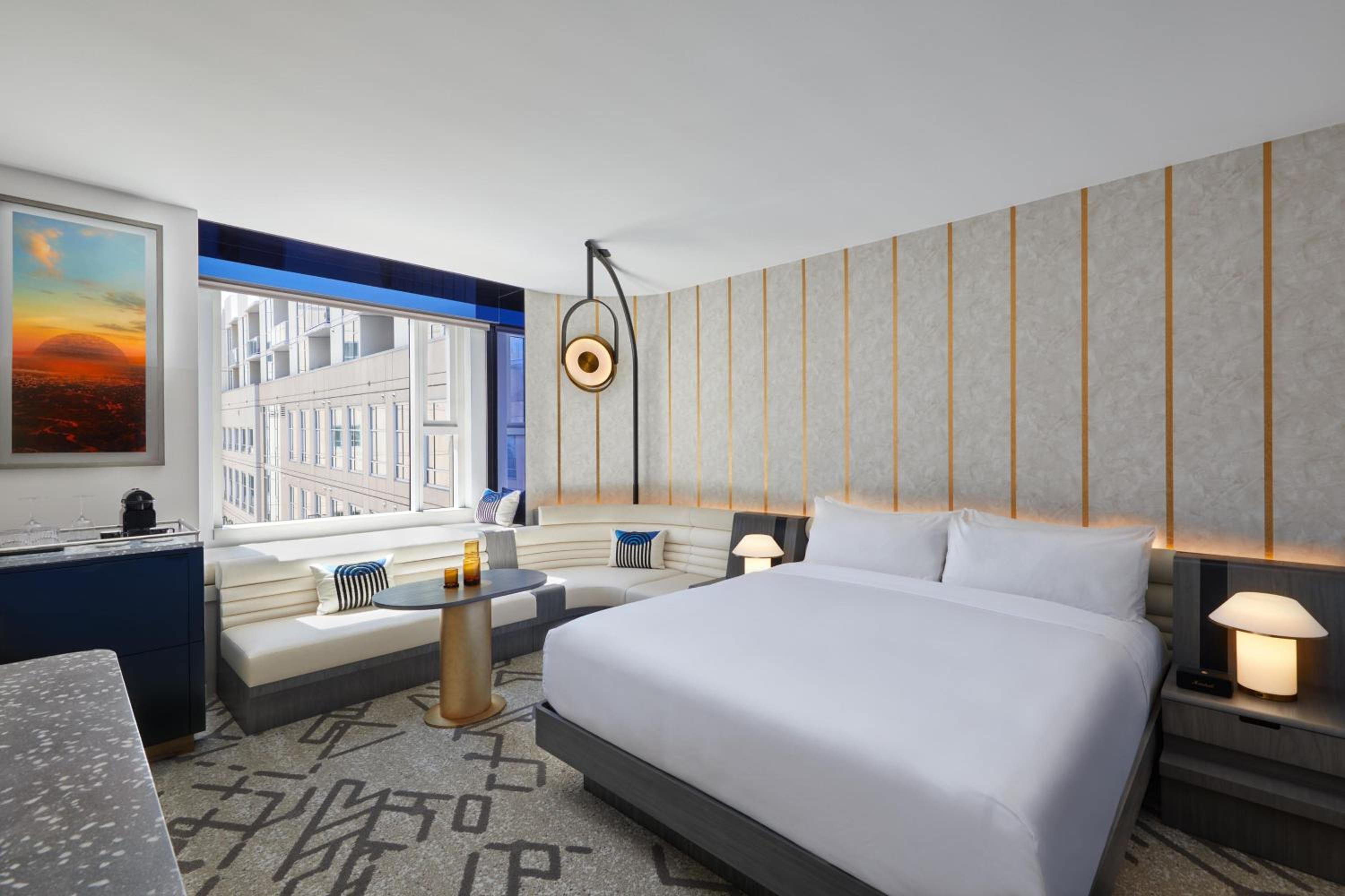 Premier King Room with One King Bed (Non Smoking)