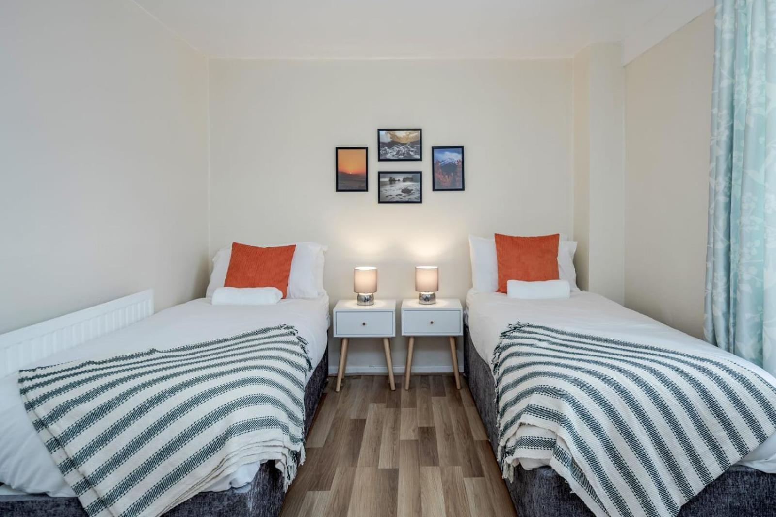 One-Bedroom House photo 1