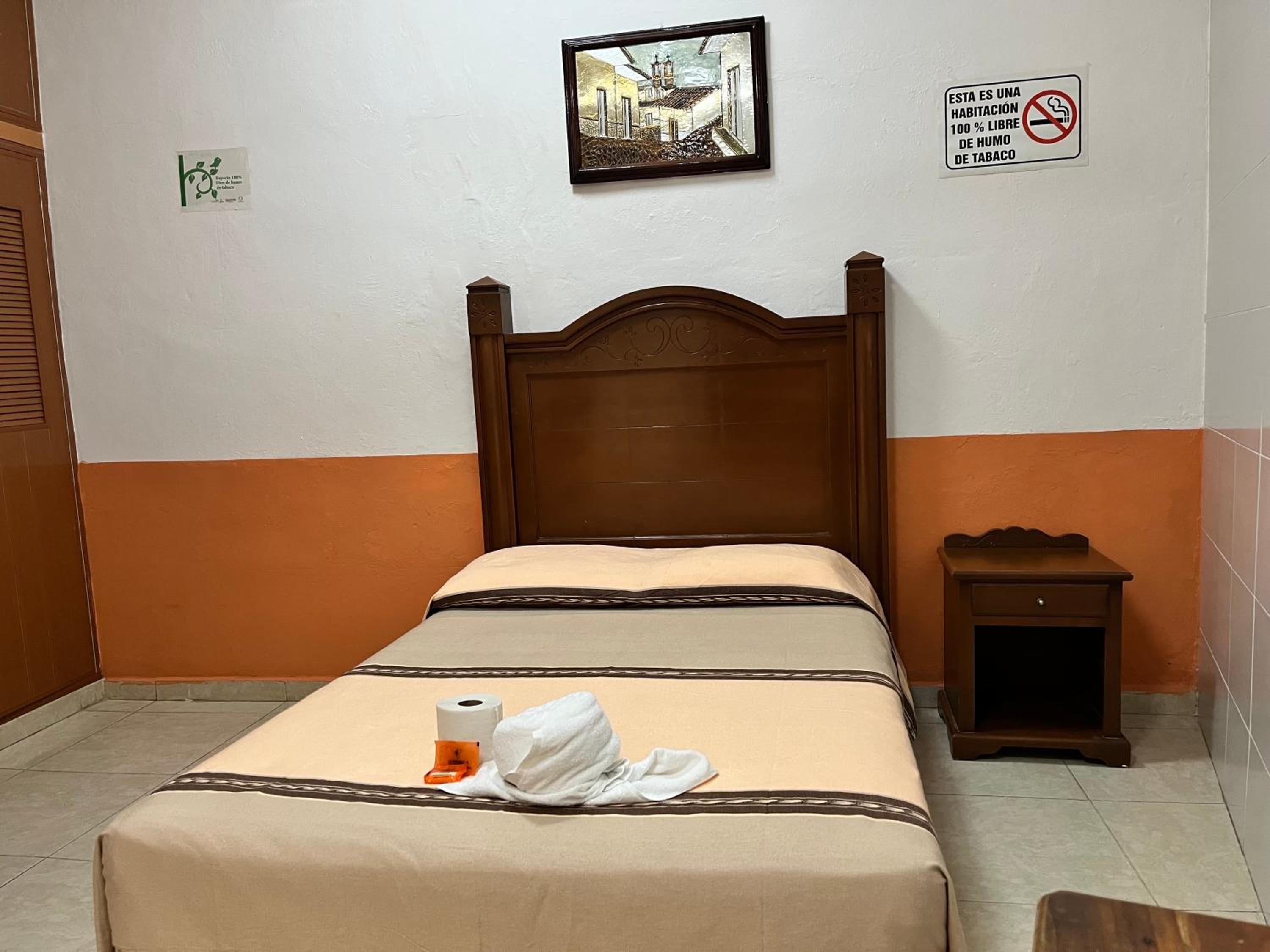 Standard Single Room photo 2