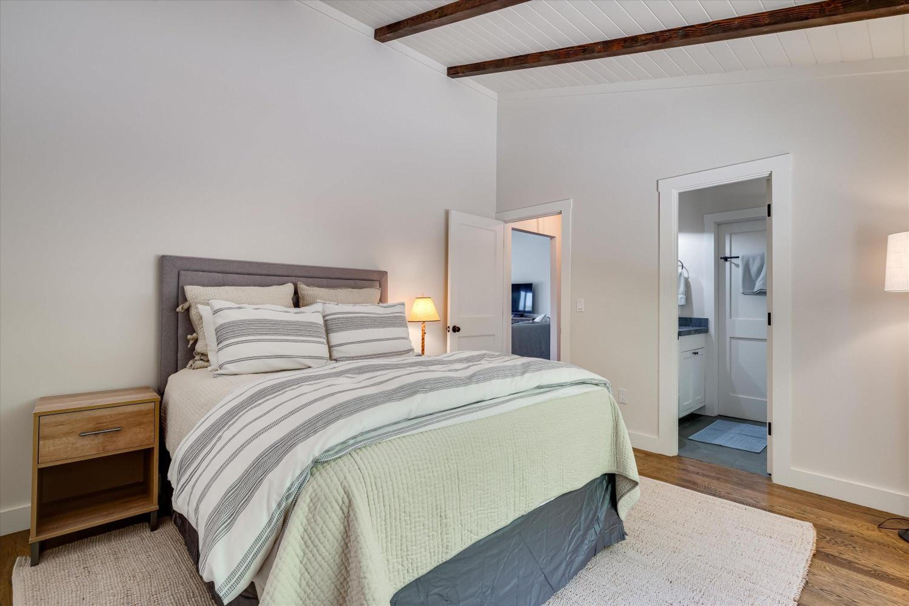 Three-Bedroom Vacation Home  photo 1
