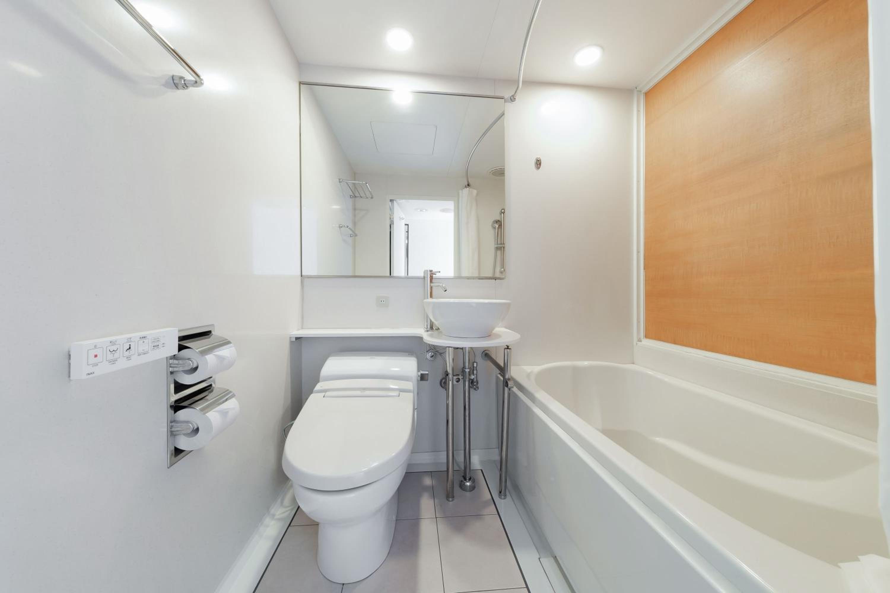 Standard Single Room with Private Bathroom - Smoking photo 3