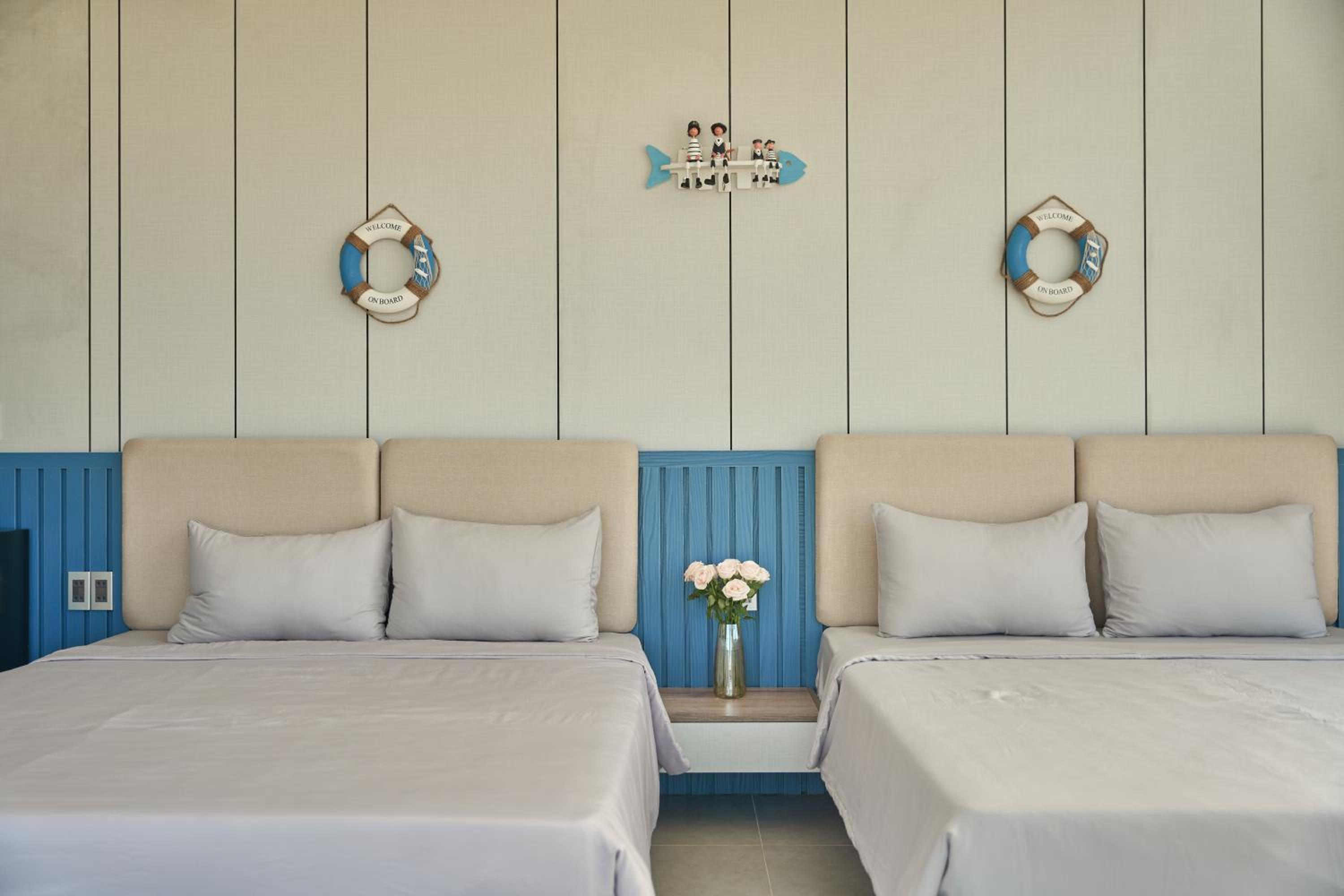 Superior Queen Room with Two Queen Beds photo 3