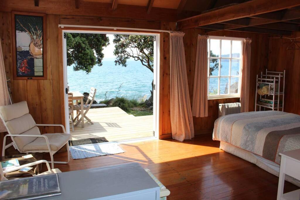 One-Bedroom House photo 1