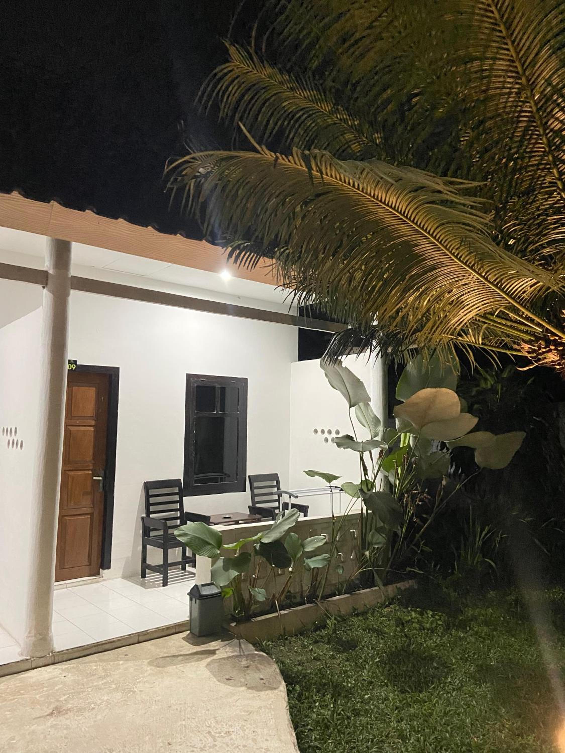 Double Room with Garden View - Photo 2