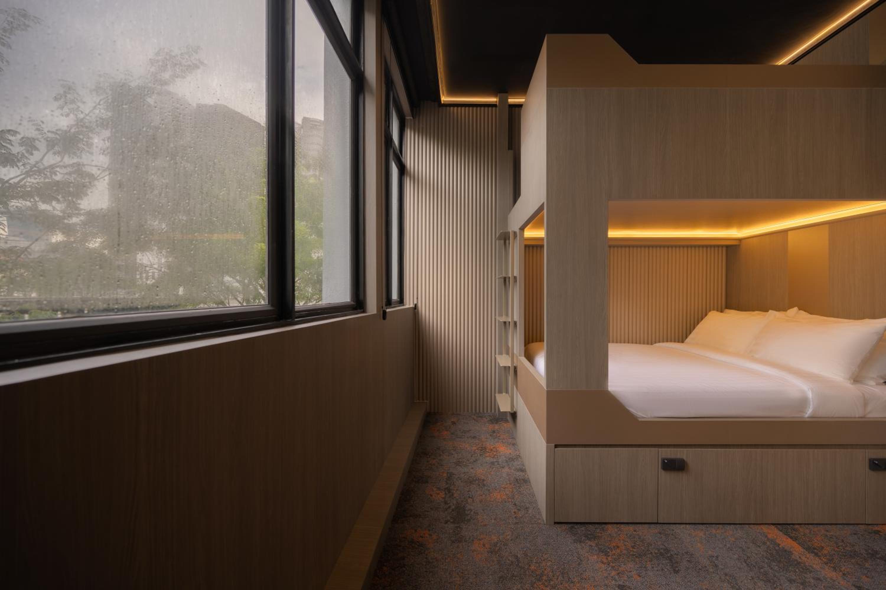 River View Family Room with 2 Queen Bed (Shared Bathroom)