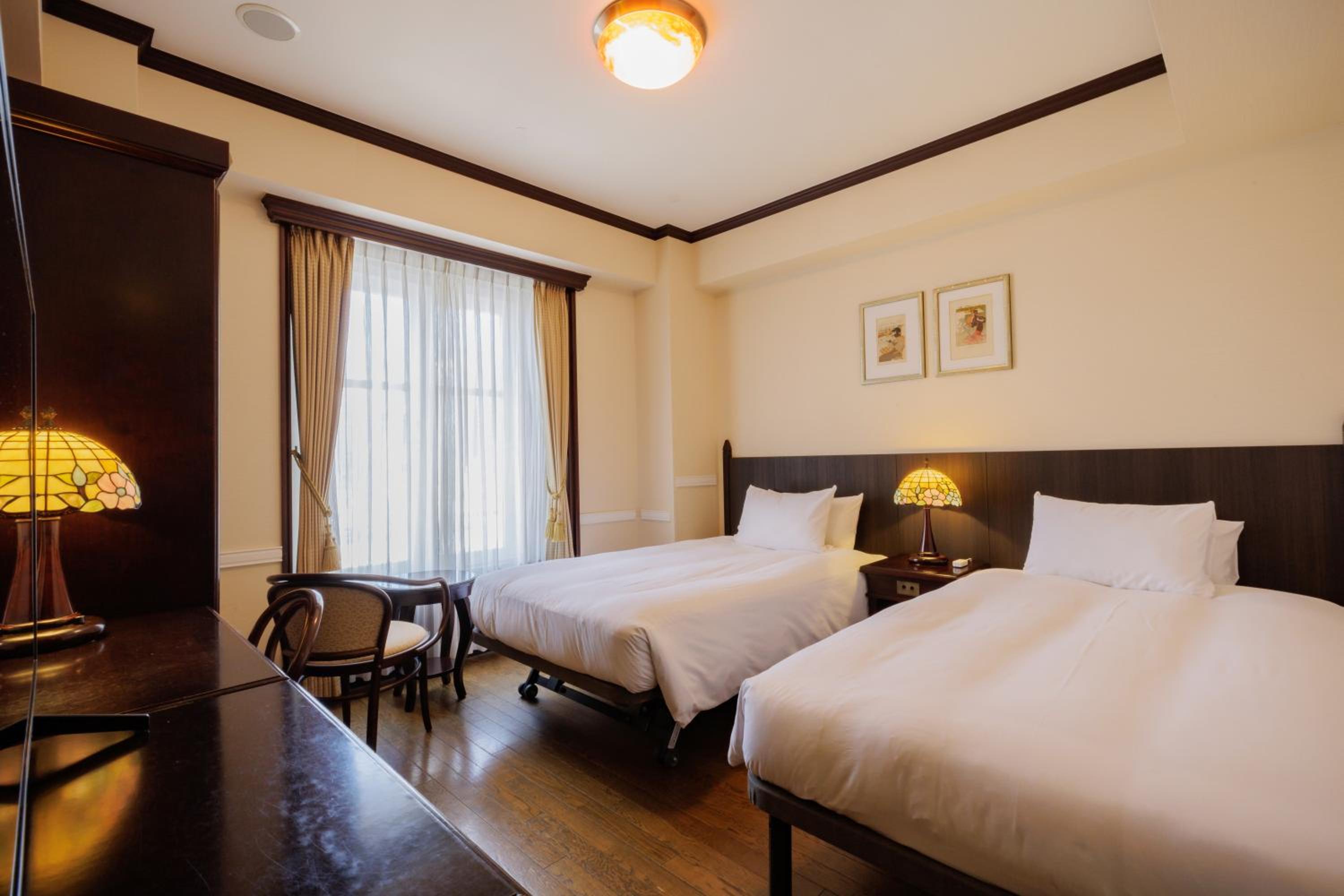 Economy Twin Room - Non-Smoking - Photo 9